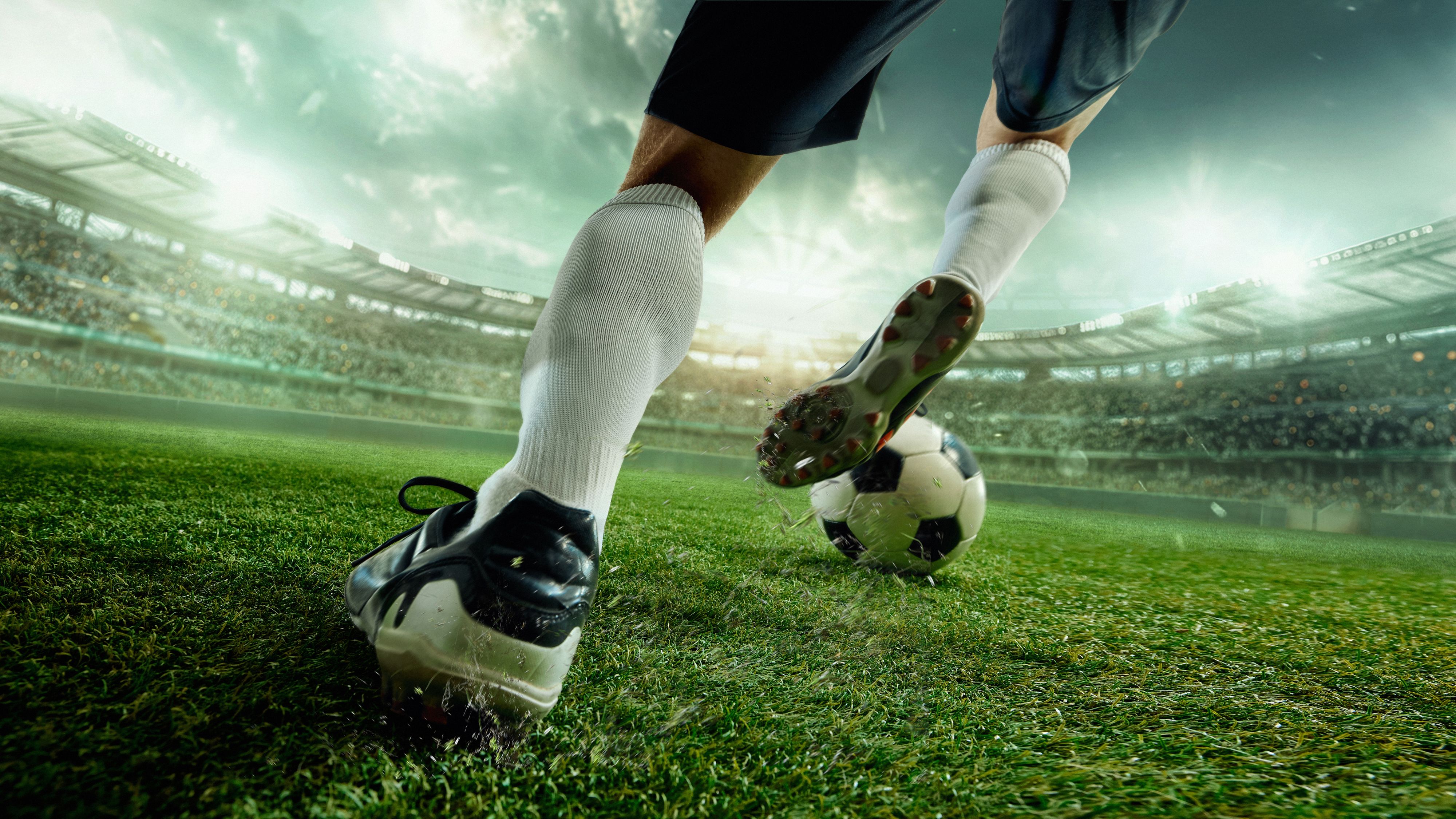 Fachleute sagen: Fußball ist Privatvergnügen und darf die Arbeit nicht beeinträchtigen.