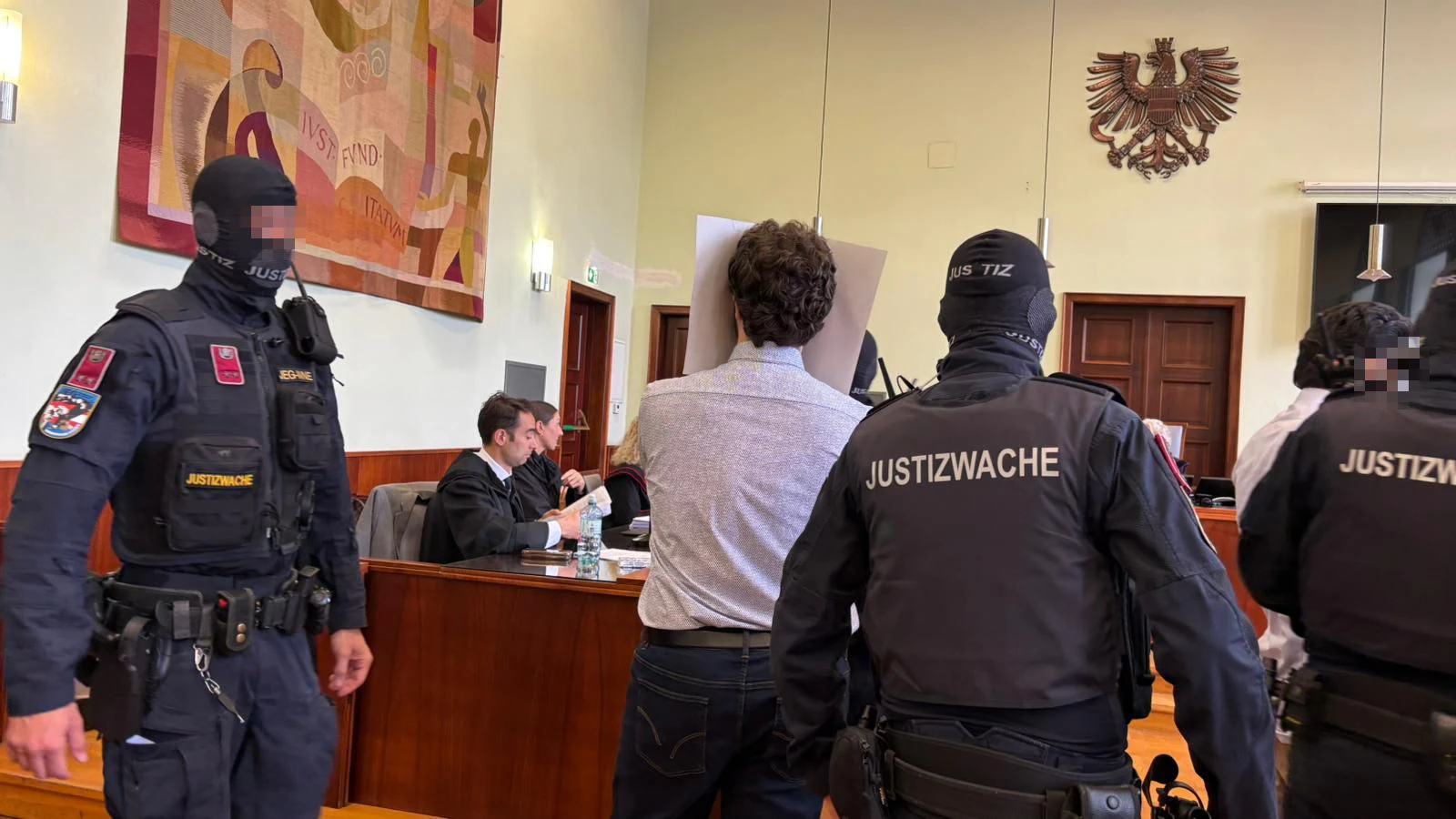 Heute.at - Beran A. – Wollte mich so stark wie möglich bewaffnen