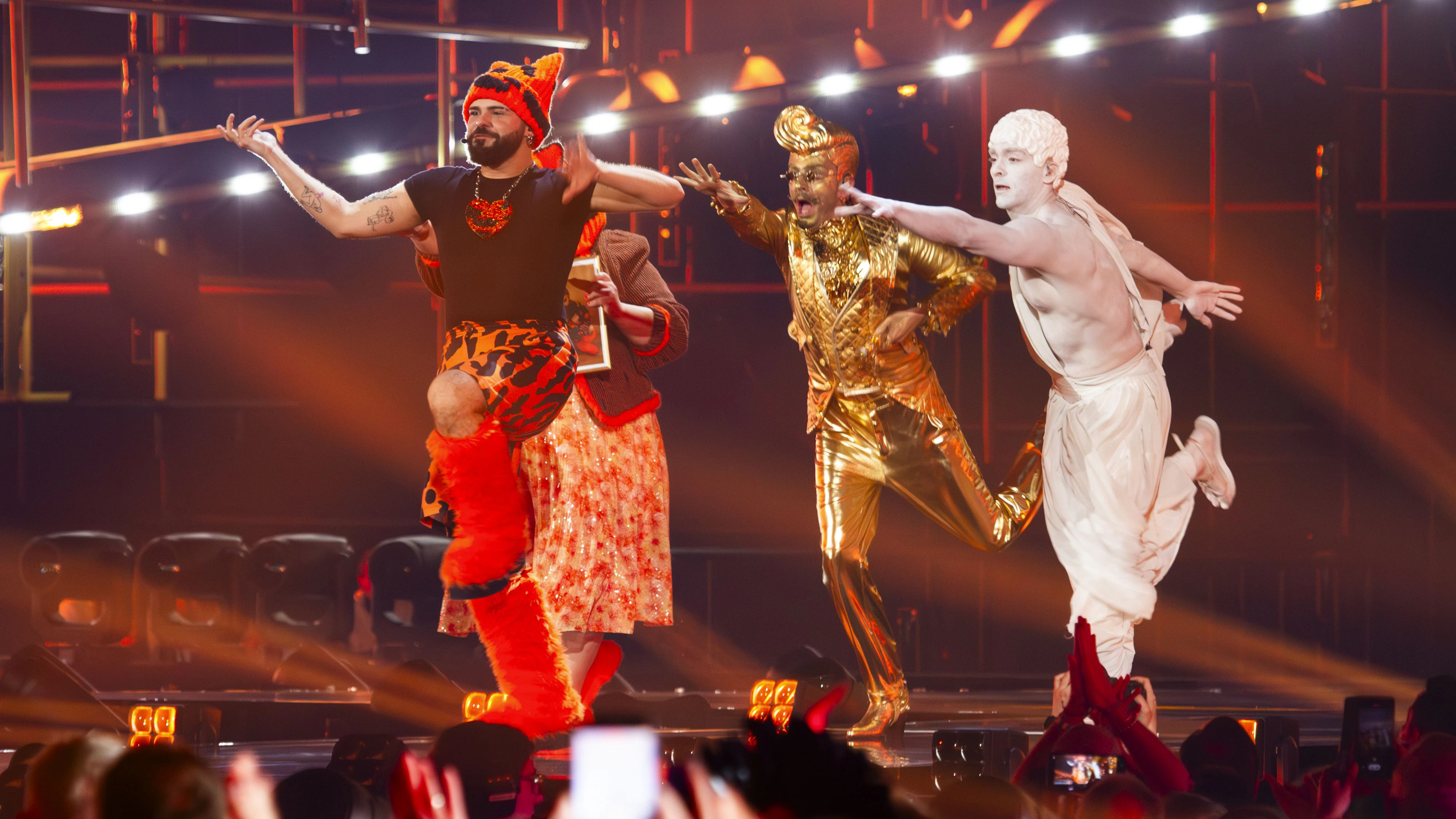 Heute.at - Neuer Favorit! Ganze Halle singt jetzt griechisch