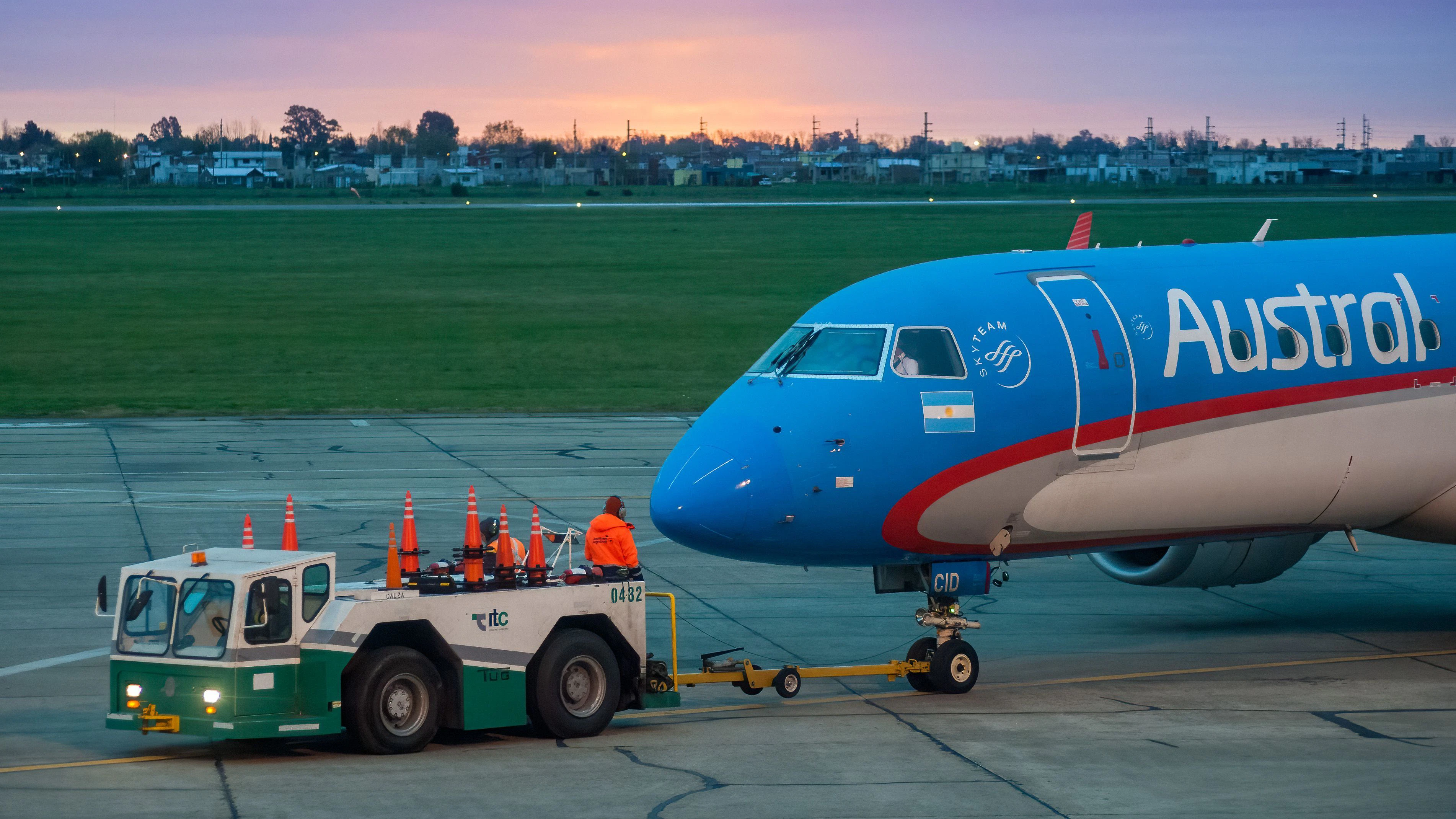 Heute.at - Paar nach Sex in Business-Class verhaftet