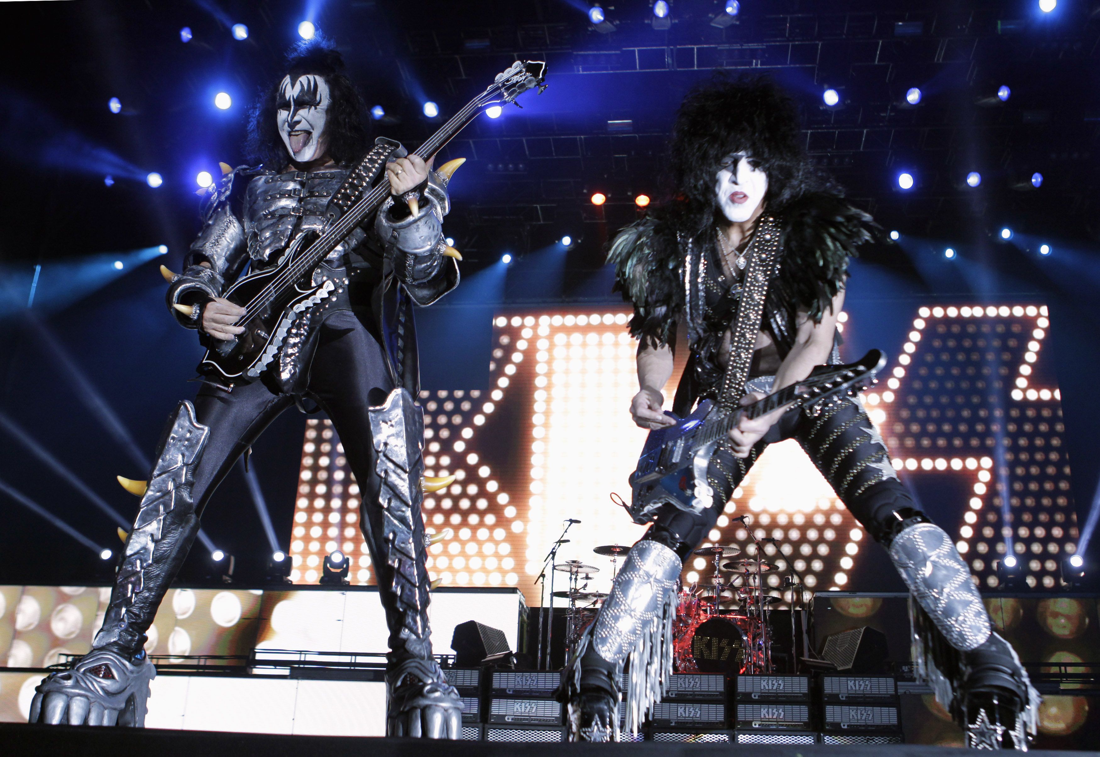 Gene Simmons (li.) und Paul Stanley von <strong>Kiss</strong> live in Paraguay, 2012.