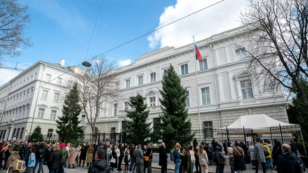Auf der russischen Botschaft in Wien waren Spionage-Antennen angebracht.