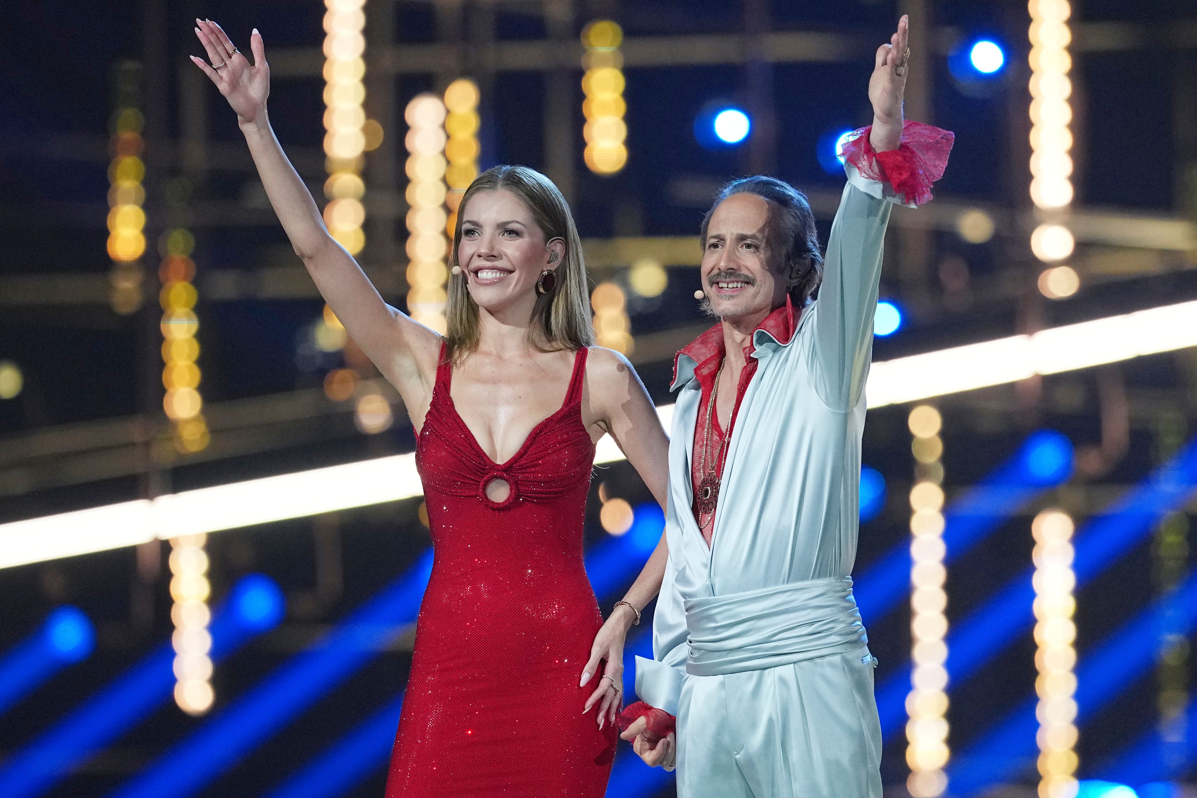 Victoria Swarovski und Michael Ostrowski begrüßen Europa.