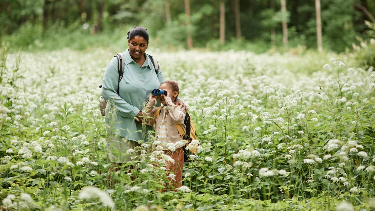 Auch für Kinder ist "Birding" ein spannendes Hobby und schürt den Natur- und Umweltschutzgedanken. 