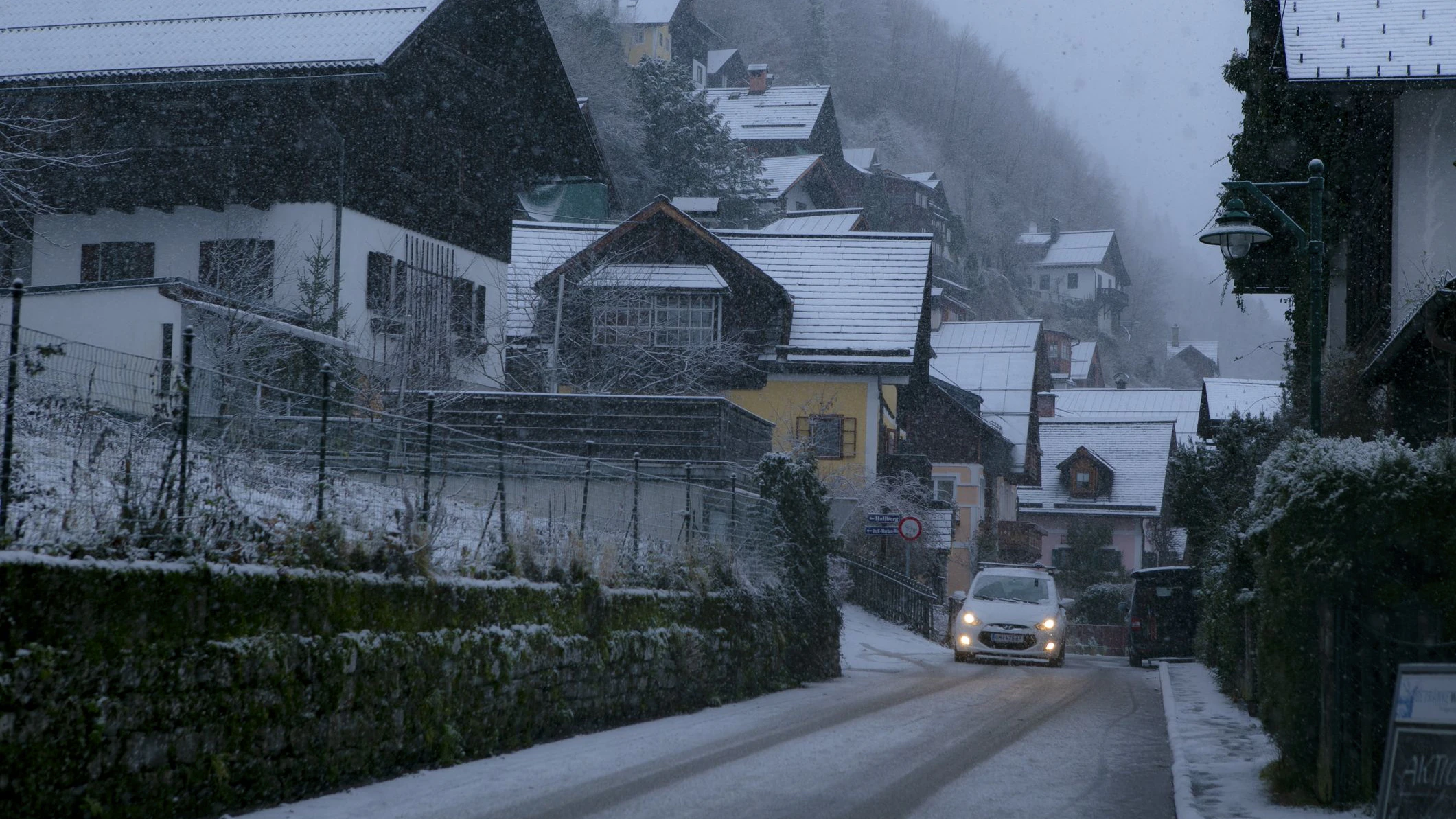 Vor allem in höheren Regionen ist in den kommenden Tagen auch Schneefall möglich. Symbolbild. 