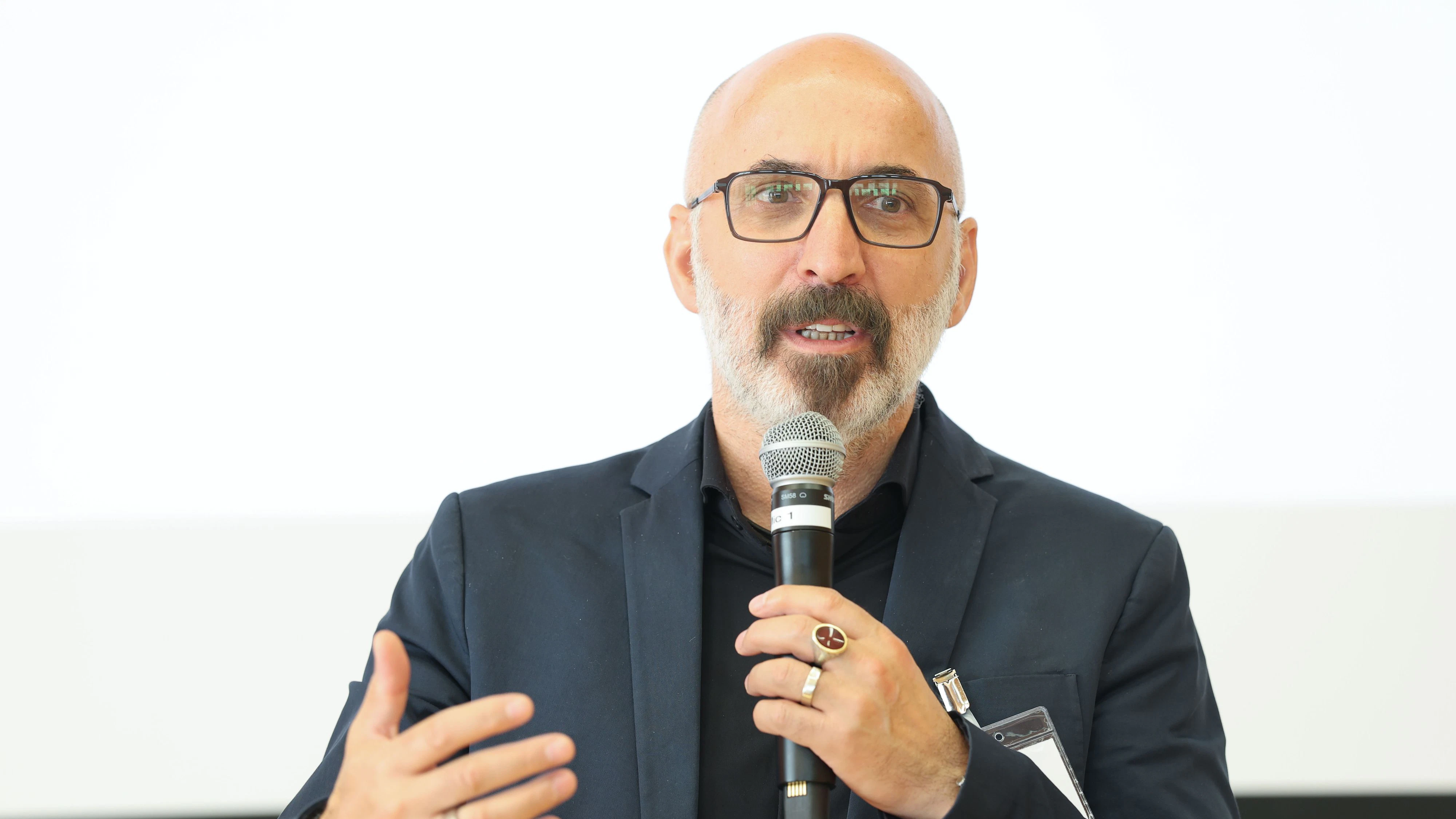 Integrationsexperte Kenan Güngör befasst sich seit Jahren mit den Themen Integration, Migration und dem gesellschaftlichen Zusammenleben.