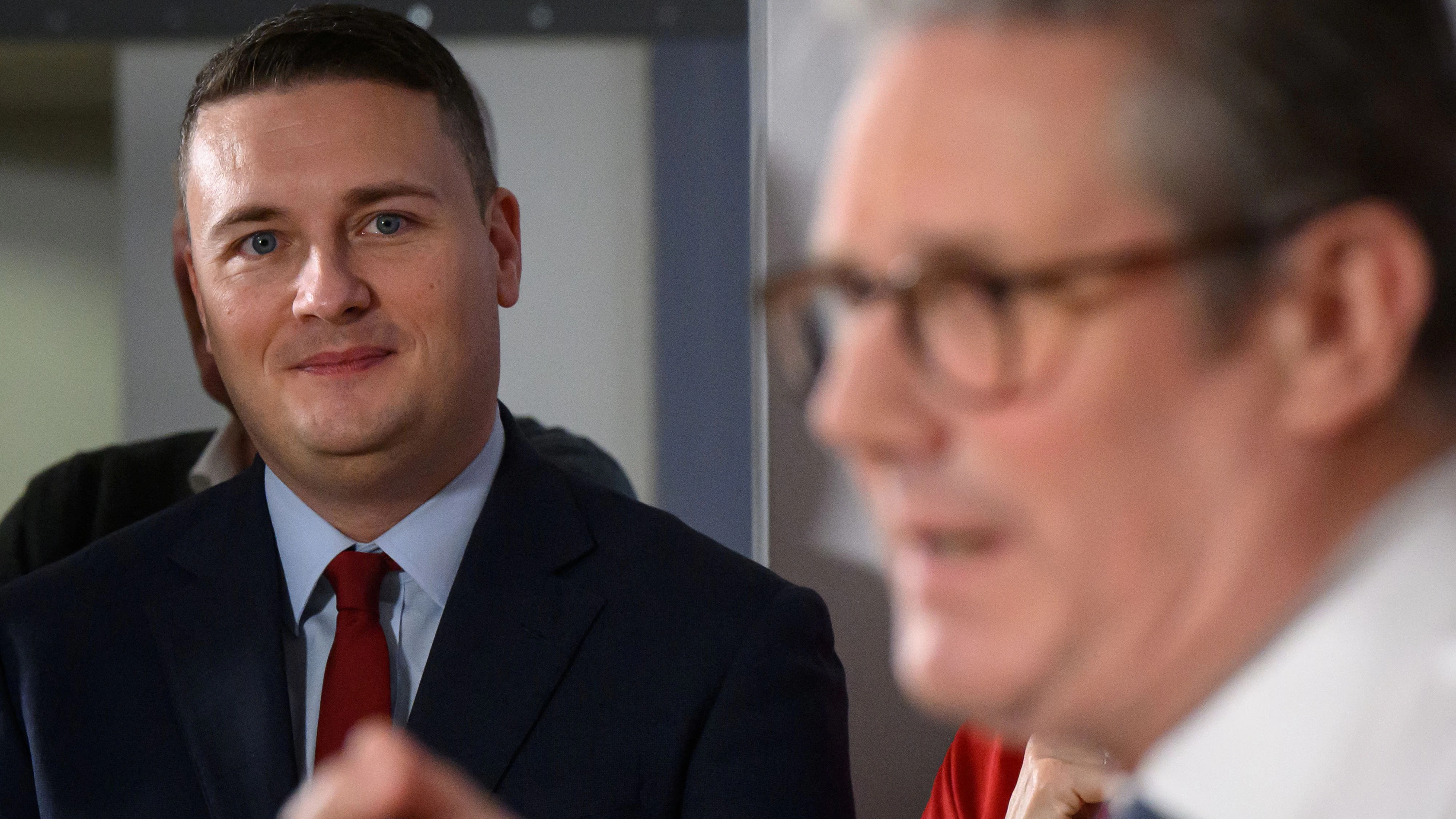 In Großbritannien kam es nun zum nächsten Rücktritt. Gesundheitsminister Wes Streeting legte aus Protest gegen Regierungschef Keir Starmer sein Amt nieder. Es ist nicht der erste Rücktritt in Starmers Kabinett.