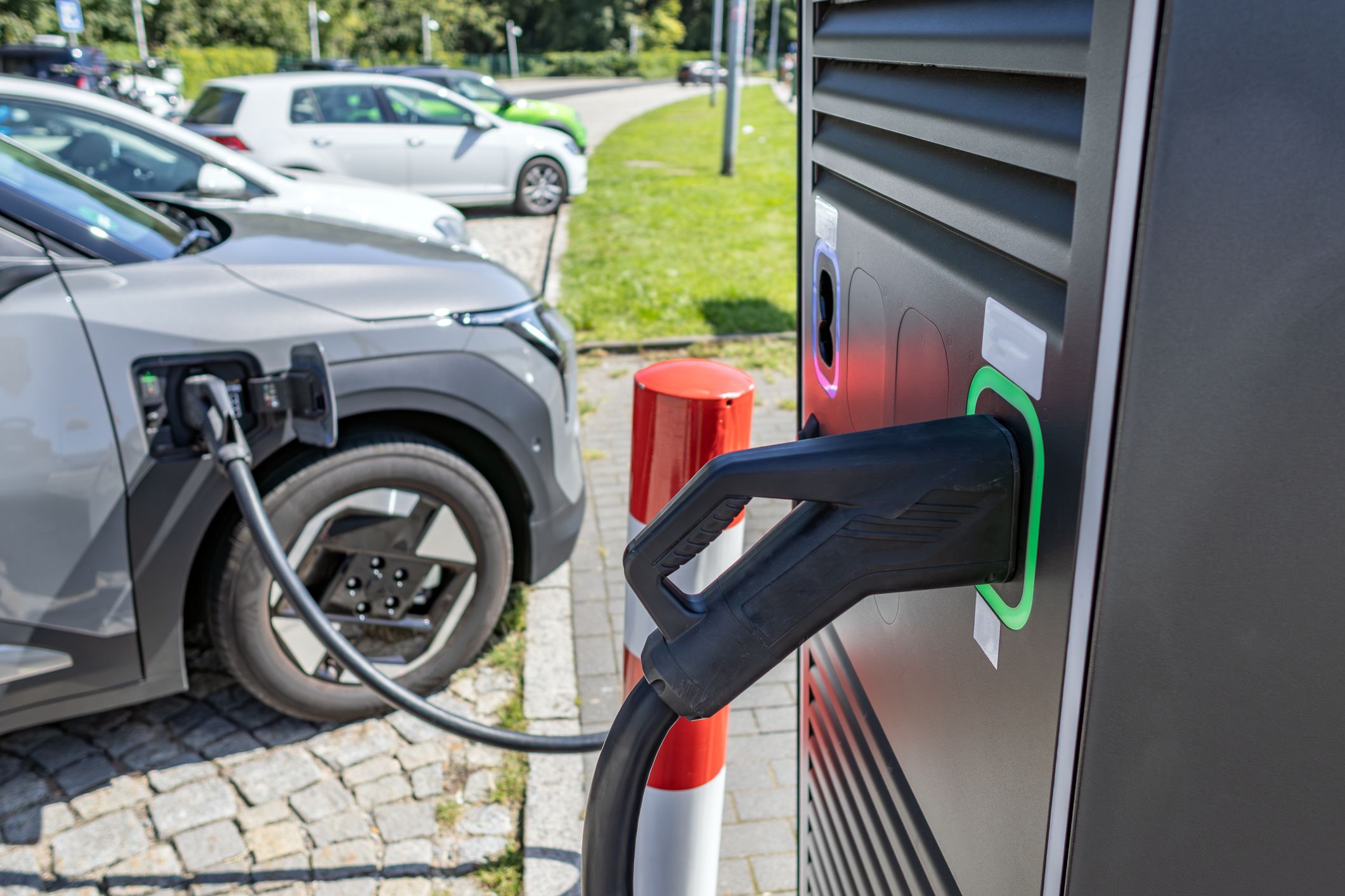 Elektroautos sind im Alltag erheblich zuverlässiger als Fahrzeuge mit Verbrennungsmotor.