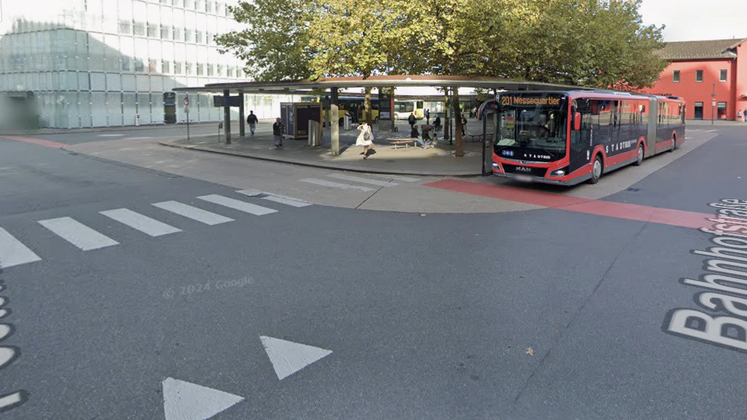 Heute.at - Drama in Dornbirn – Frau (30) gerät unter Linienbus