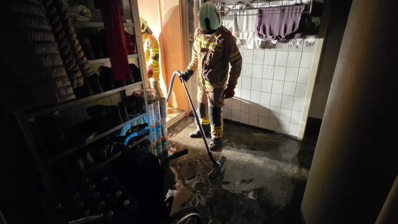 Der Keller stand unter Wasser, was die Arbeiten zusätzlich verkomplizierte.