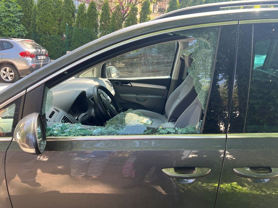 In der Gegend rund um die Erzbischofgasse in Wien-Hietzing wurden 17 Autos demoliert.
