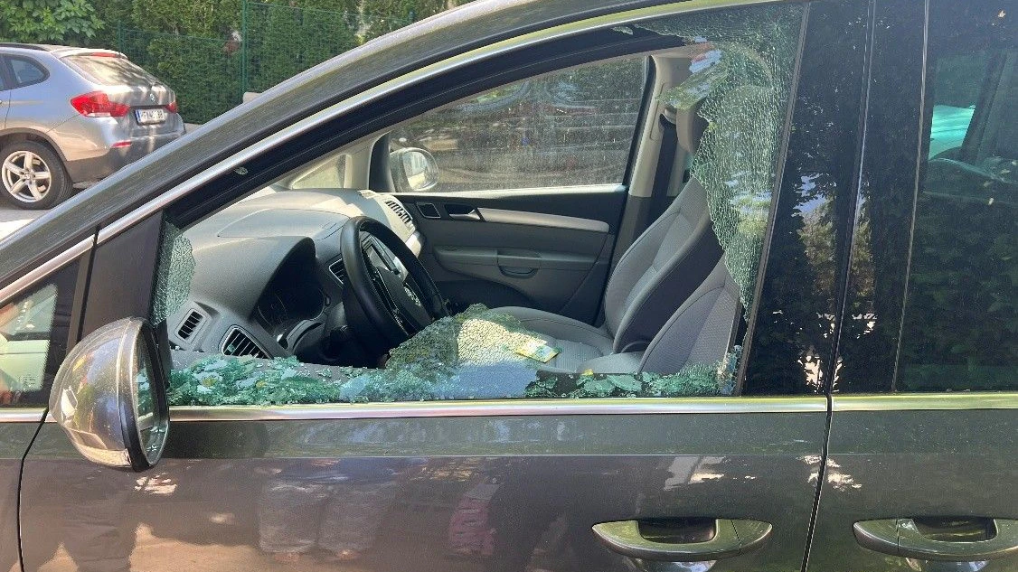 In der Gegend rund um die Erzbischofgasse in Wien-Hietzing wurden 17 Autos demoliert.