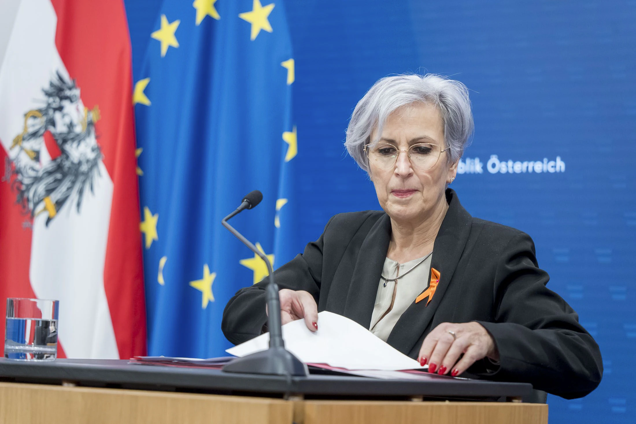 Ausländische Straftäter – SPÖ-Ministerin braucht 2 Monate für KEINE Antwort - Heute