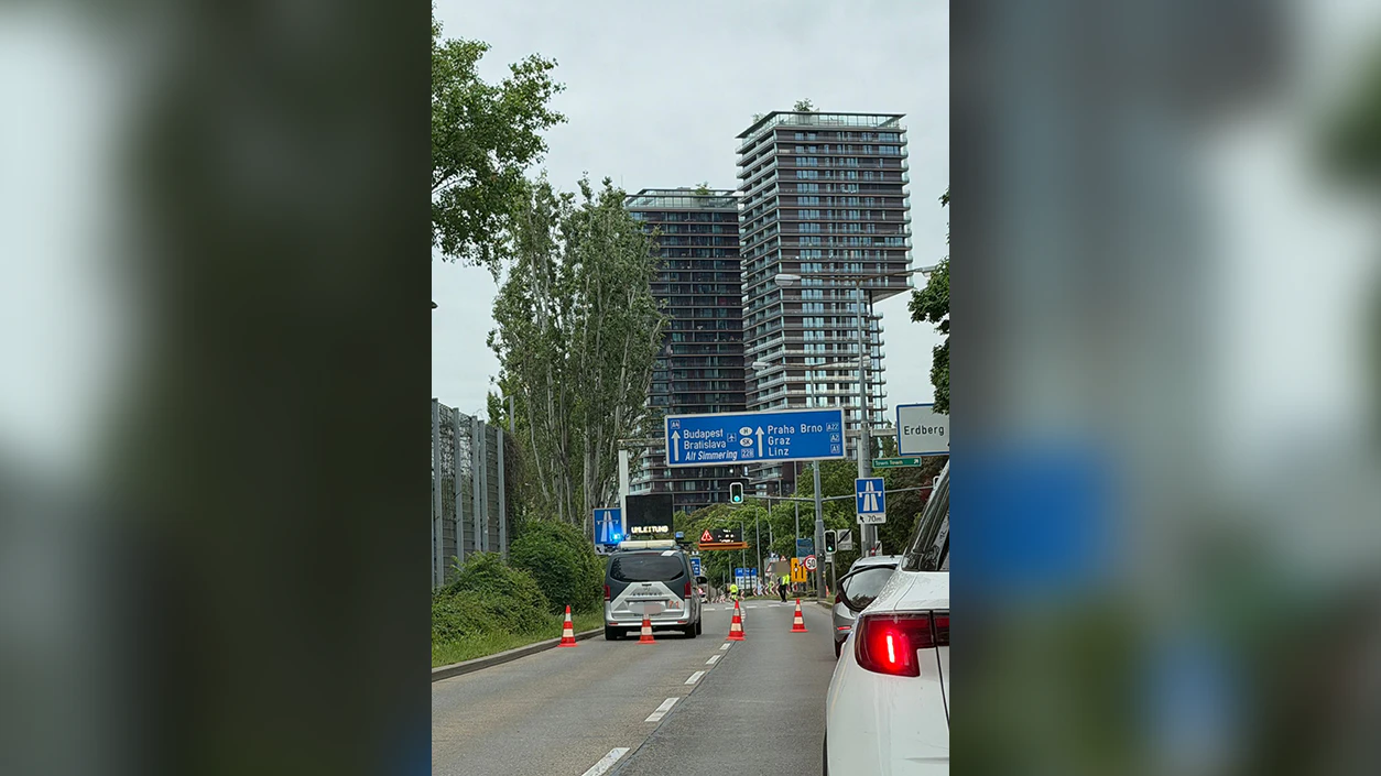 Am Montag in der Früh verursachte ein LKW-Unfall einen Stau in Wien.