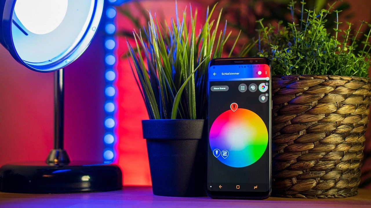 Intelligentes Zuhause per Smartphone steuern
