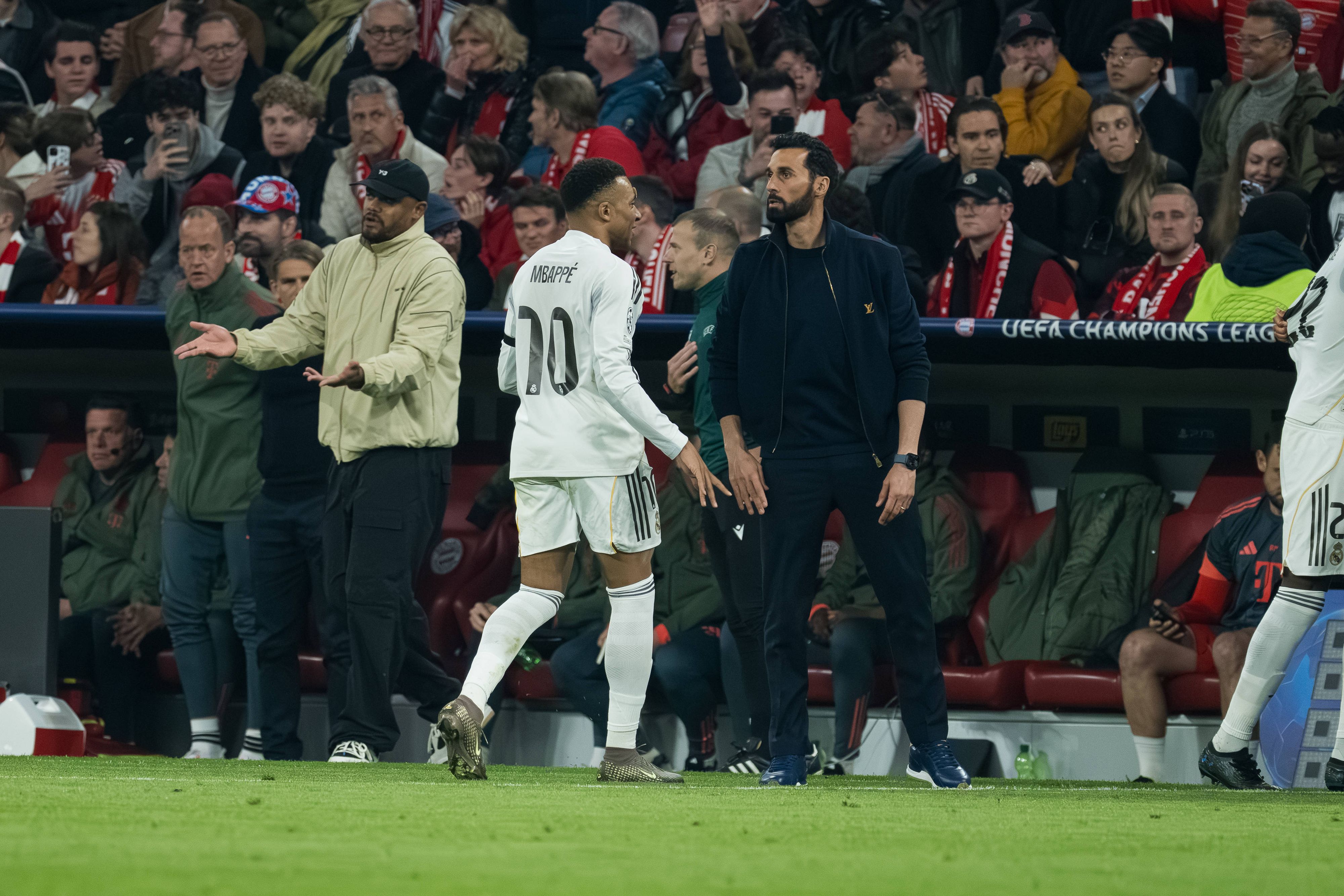 Kylian Mbappe und Alvaro Arbeloa.