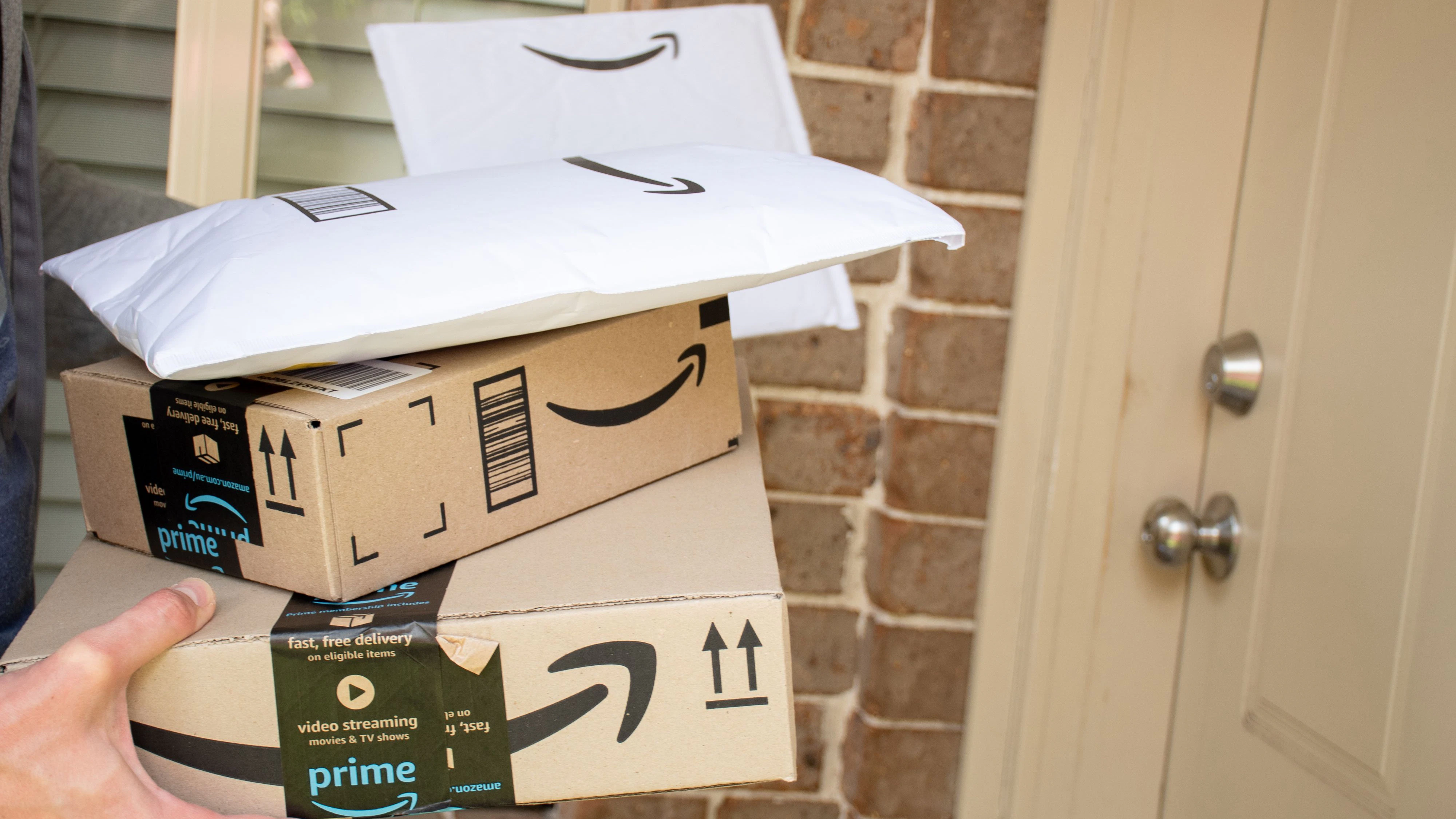 Im Jahr 2025 habe Amazon "Hunderte Millionen" gefälschte Bewertungen blockiert, bevor diese überhaupt sichtbar wurden.