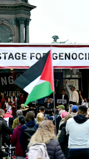 Am Freitagabend gab es in der Innenstadt Demonstration gegen die Teilnahme Israels am ESC. Für Samstag ist eine weitere Kundgebung angemeldet.
