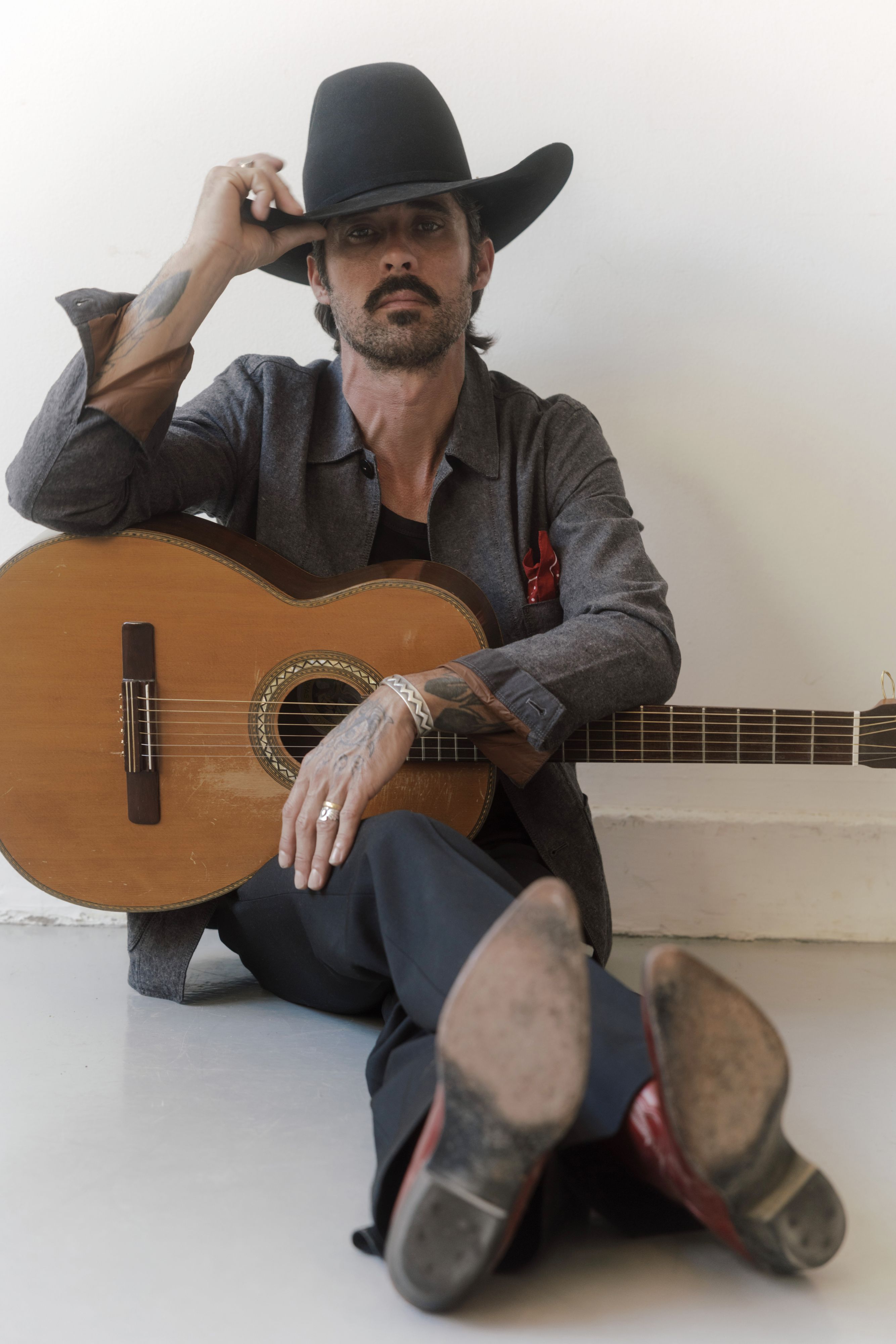 Er hat einen Oscar und einen Grammy in der Scheune stehen. Americana-Rocker <strong>Ryan Bingham</strong> veröffentlicht sein 7. Studioalbum.