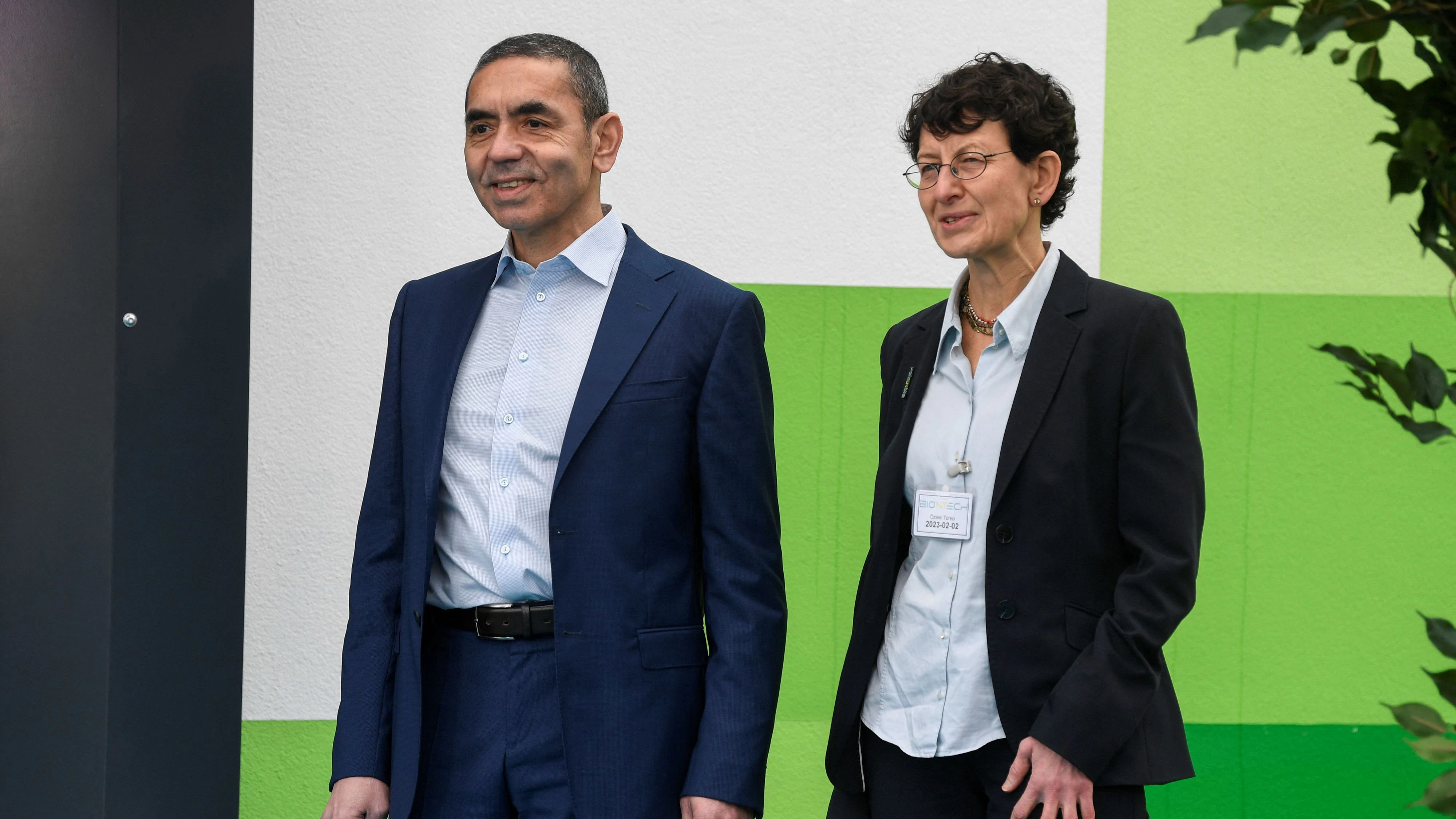 BioNTech founders Ozlem Tureci and Ugur Sahin waits to welcome German Chancellor Olaf Scholz at the plant of BioNTech in Marburg, Germany, February 2, 2023. REUTERS/Fabian Bimmer