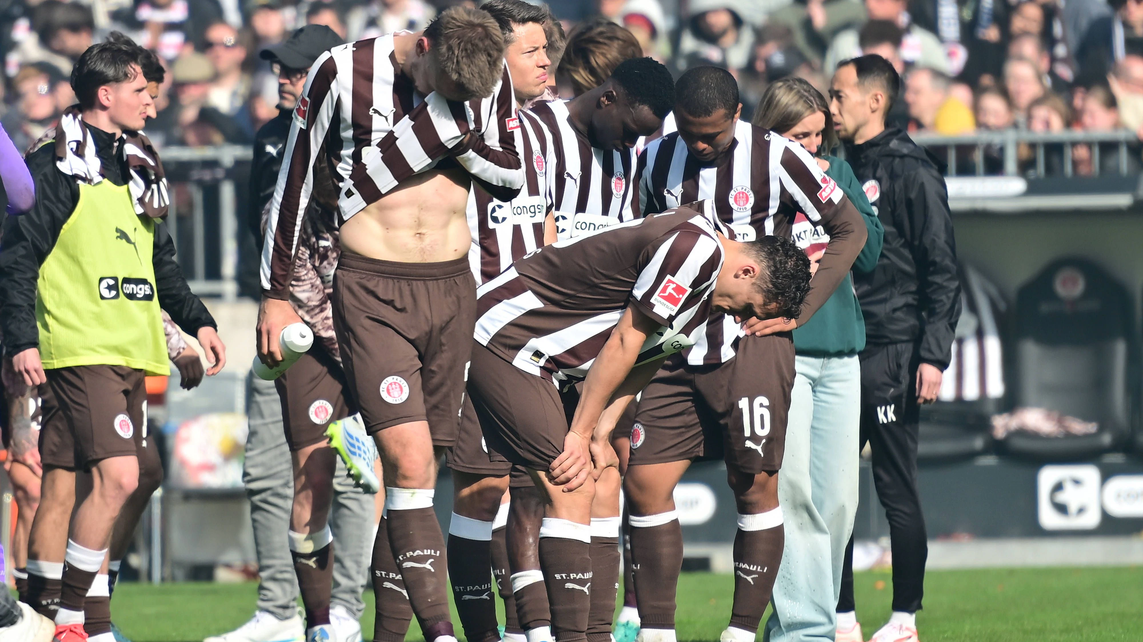 St. Pauli am Boden.