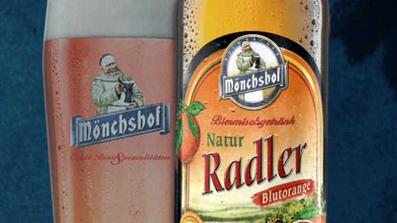 Vom Rückruf betroffen ist der "Mönchshof Natur Radler Blutorange".