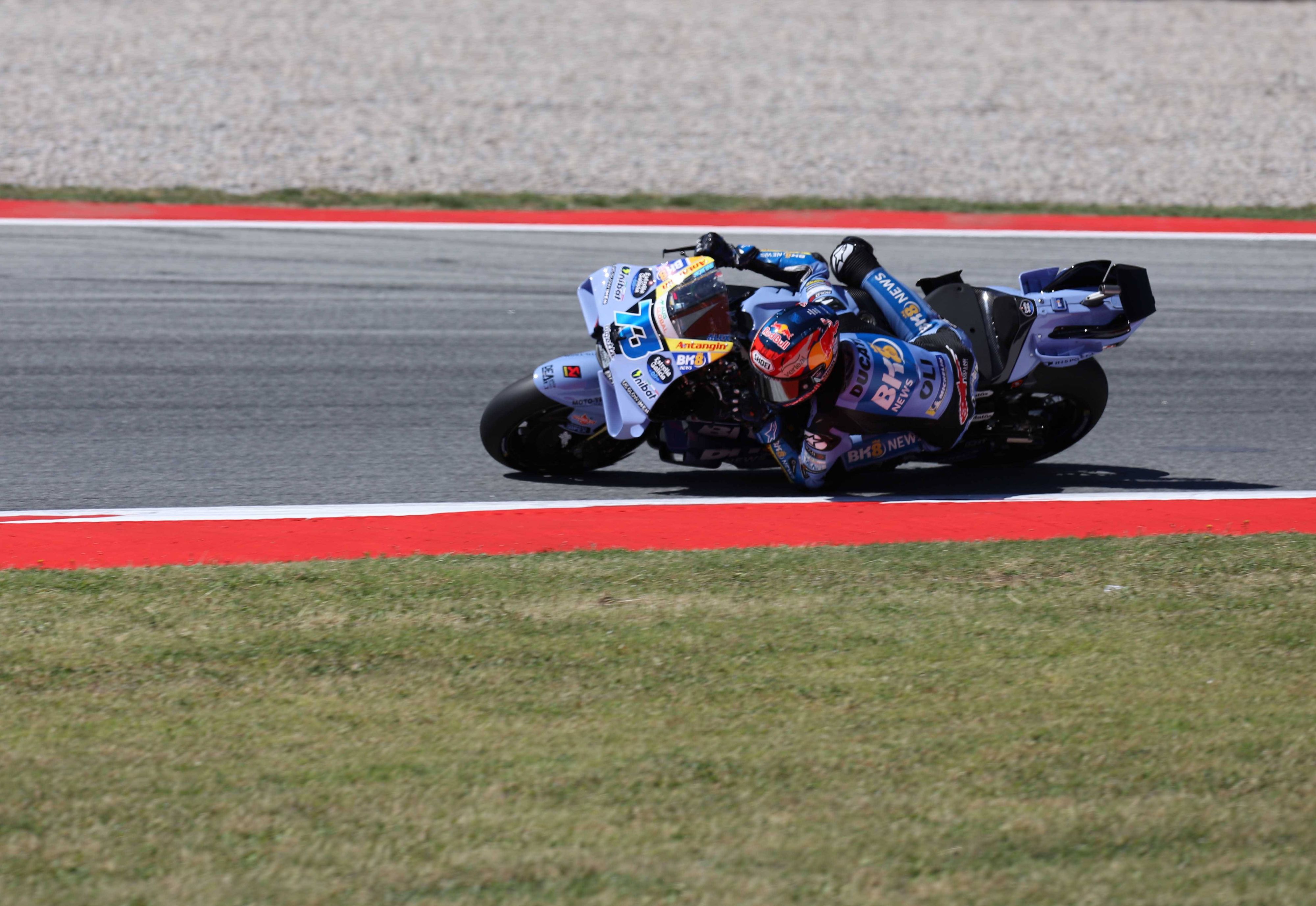 Alex Marquez hob böse ab, das Rennen musste abgebrochen werden.