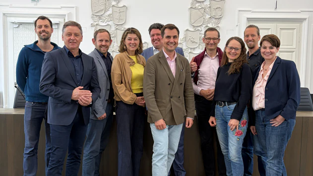 Die Teilnehmer des Grünen Gipfels. In der Mitte: Gastgeber Simon Heilig-Hofbauer.