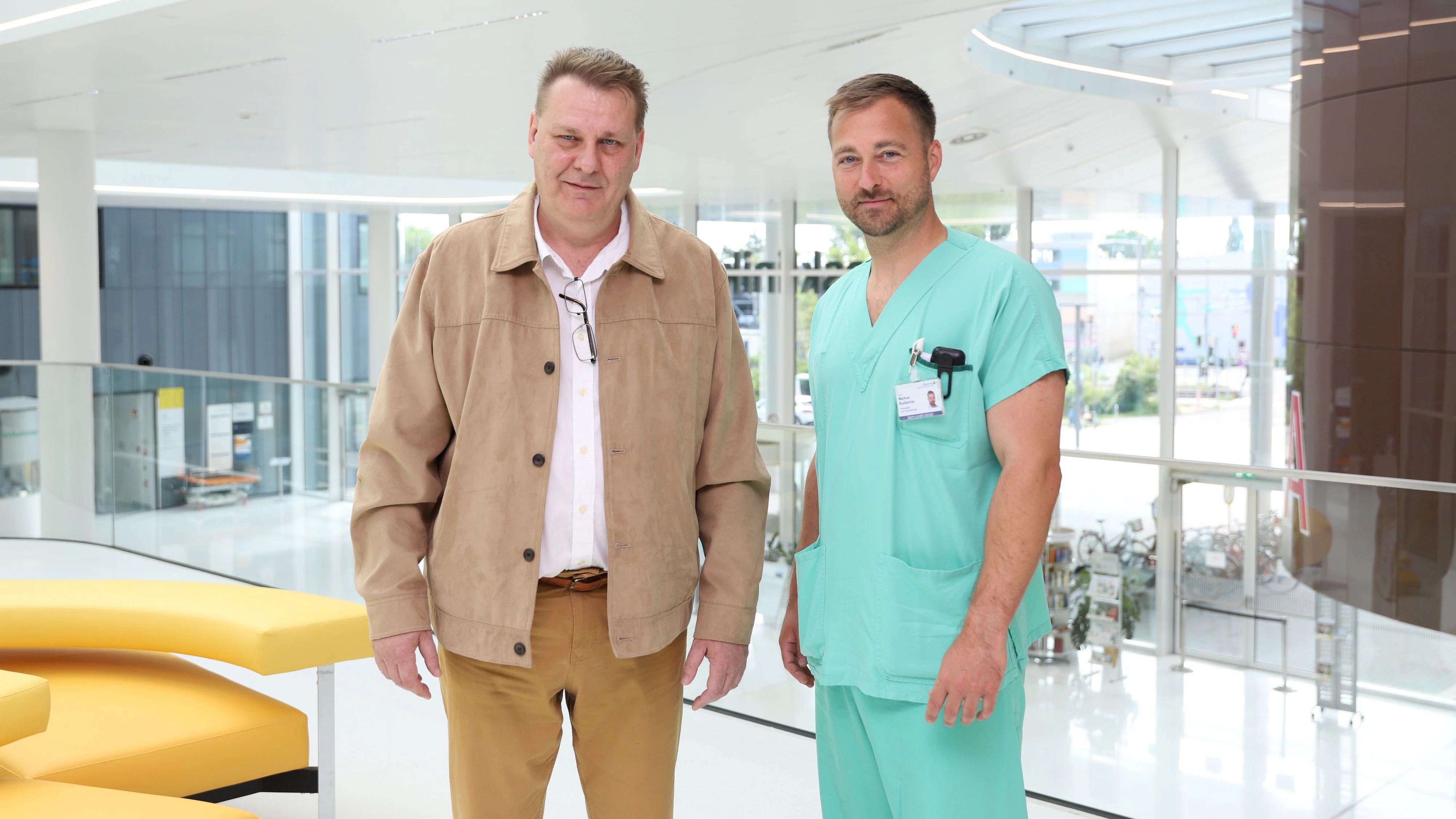 Dr. Markus Rudischer operierte Lukas J. erfolgreich – der Patient bedankte sich in einem herzlichen Schreiben an das Team im LK Baden.