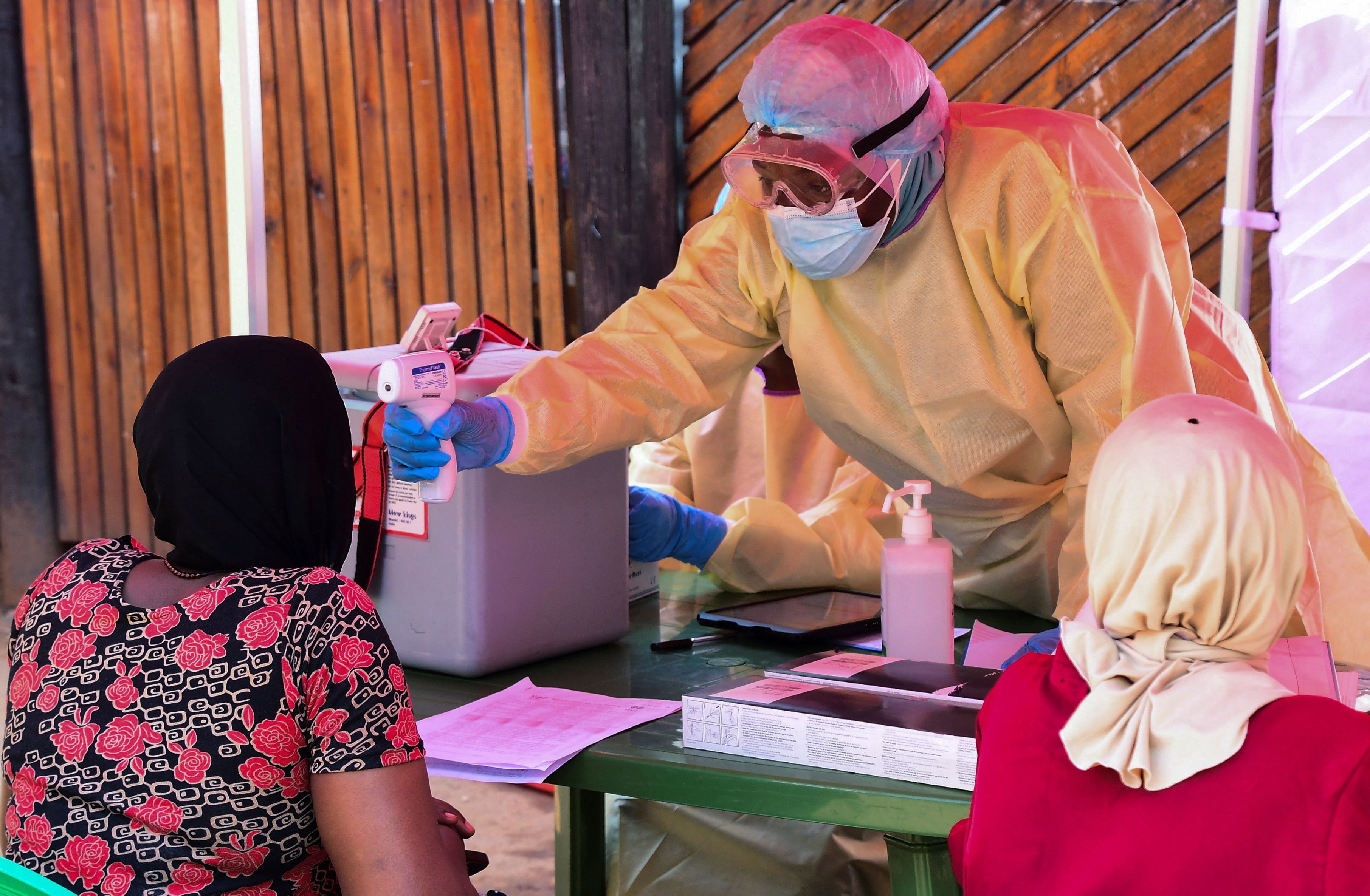 Experten zeigen sich besorgt über die rasche Ausbreitung des Ebola-Virus.