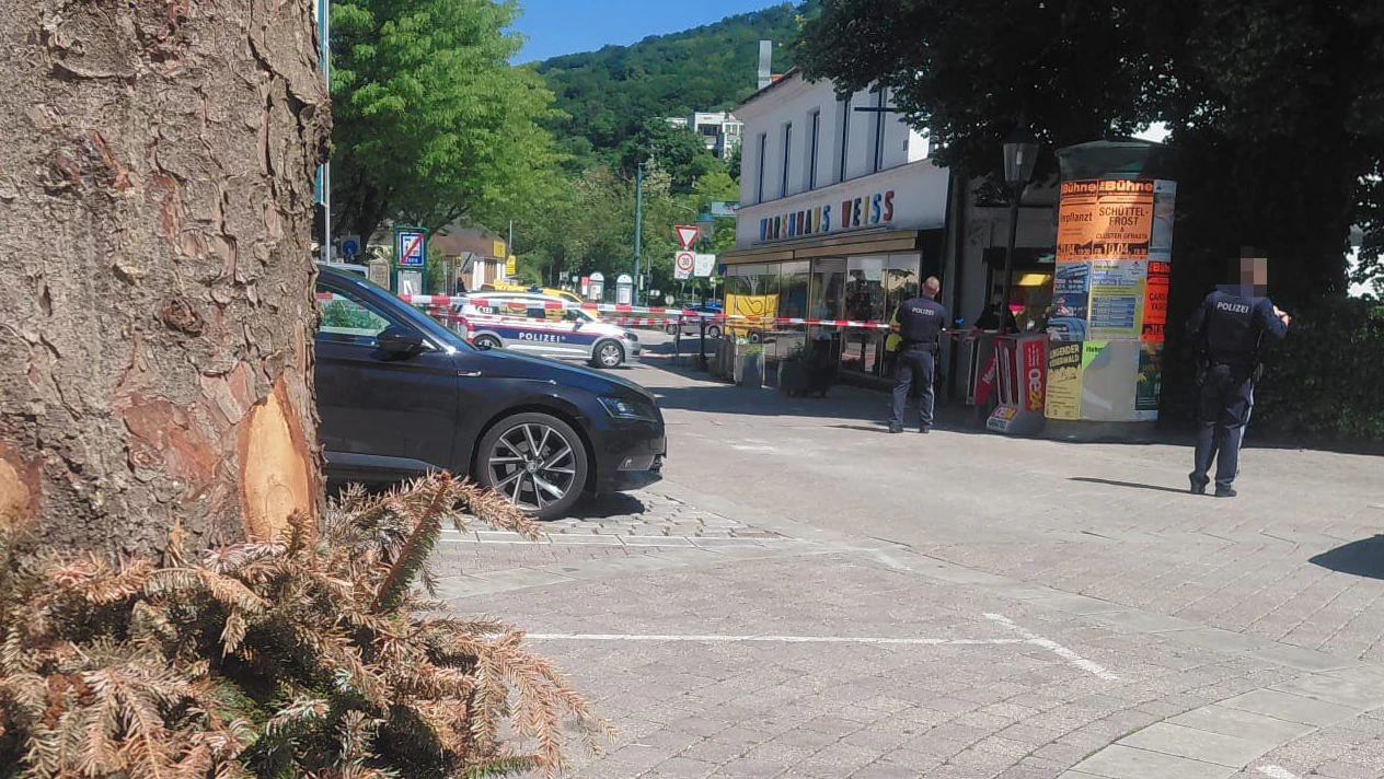 Bombendorhung in Purkersdorf: Polizeieinsatz läuft