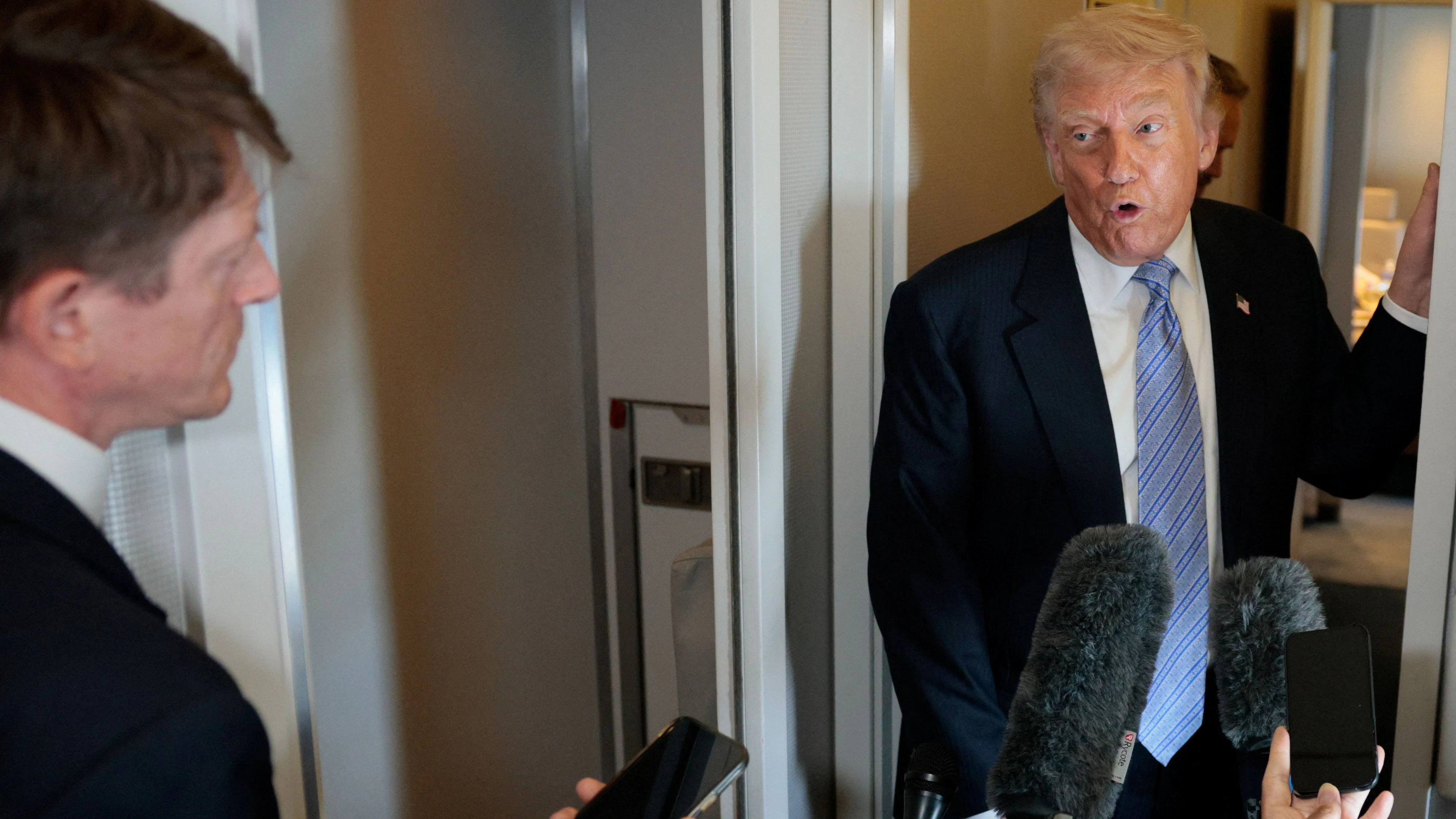 Trump in der Air Force One am 15. Mai 2026