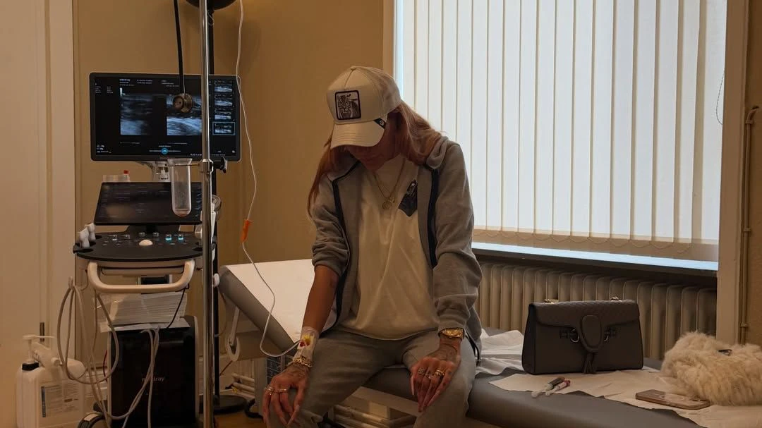 Gina-Lisa Lohfink meldet sich aus dem Krankenhaus.