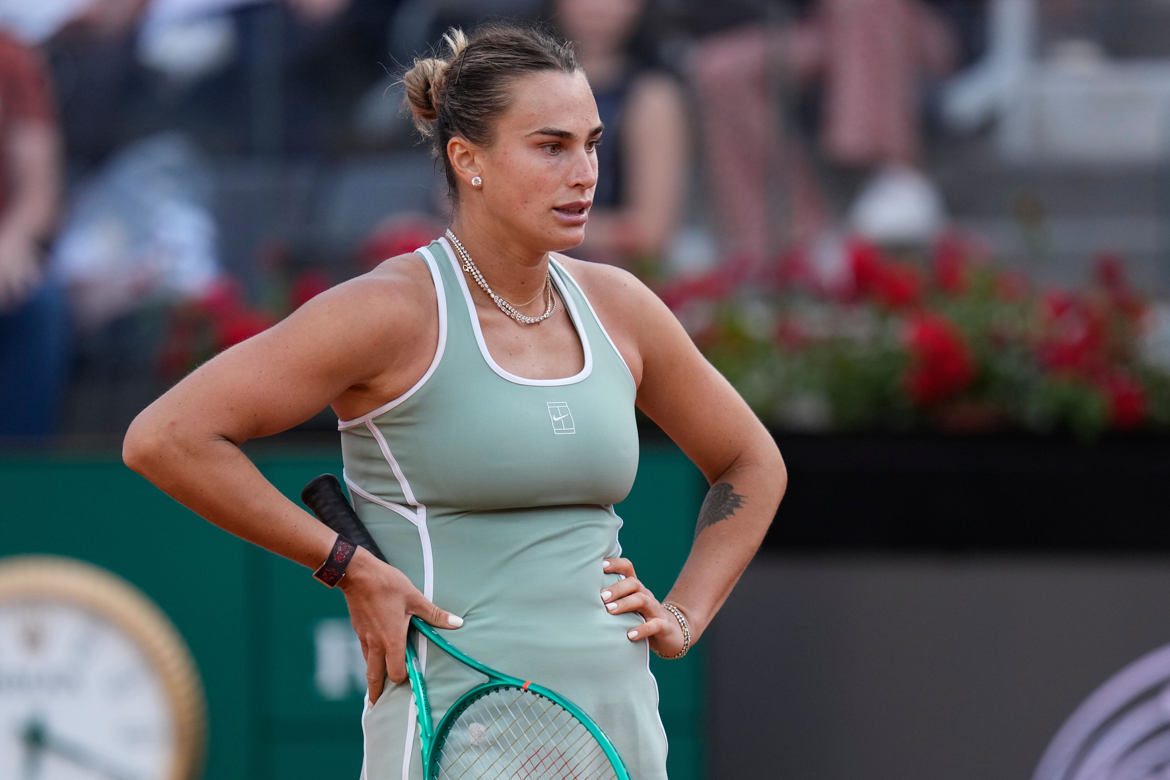 Die Weißrussin Aryna Sabalenka nach ihrer Niederlage gegen die Rumänin Sorana Cirstea beim 