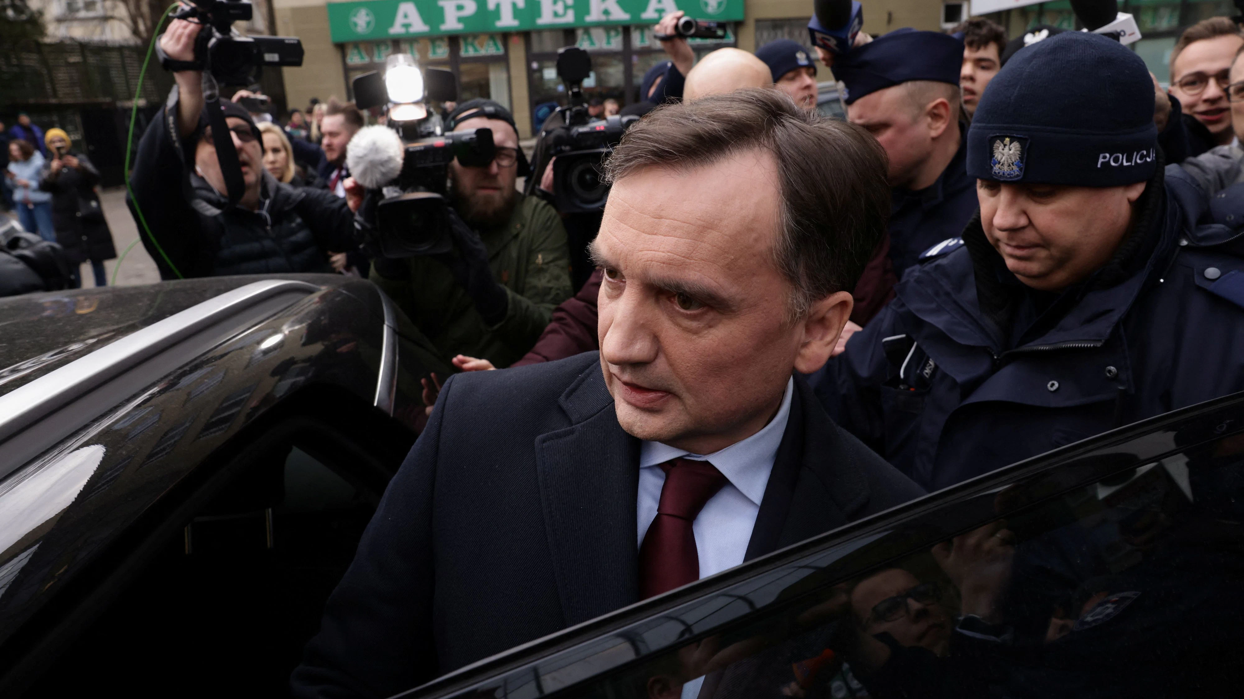 Heute.at - Gesuchter Ex-Minister arbeitet nun als US-TV-Reporter