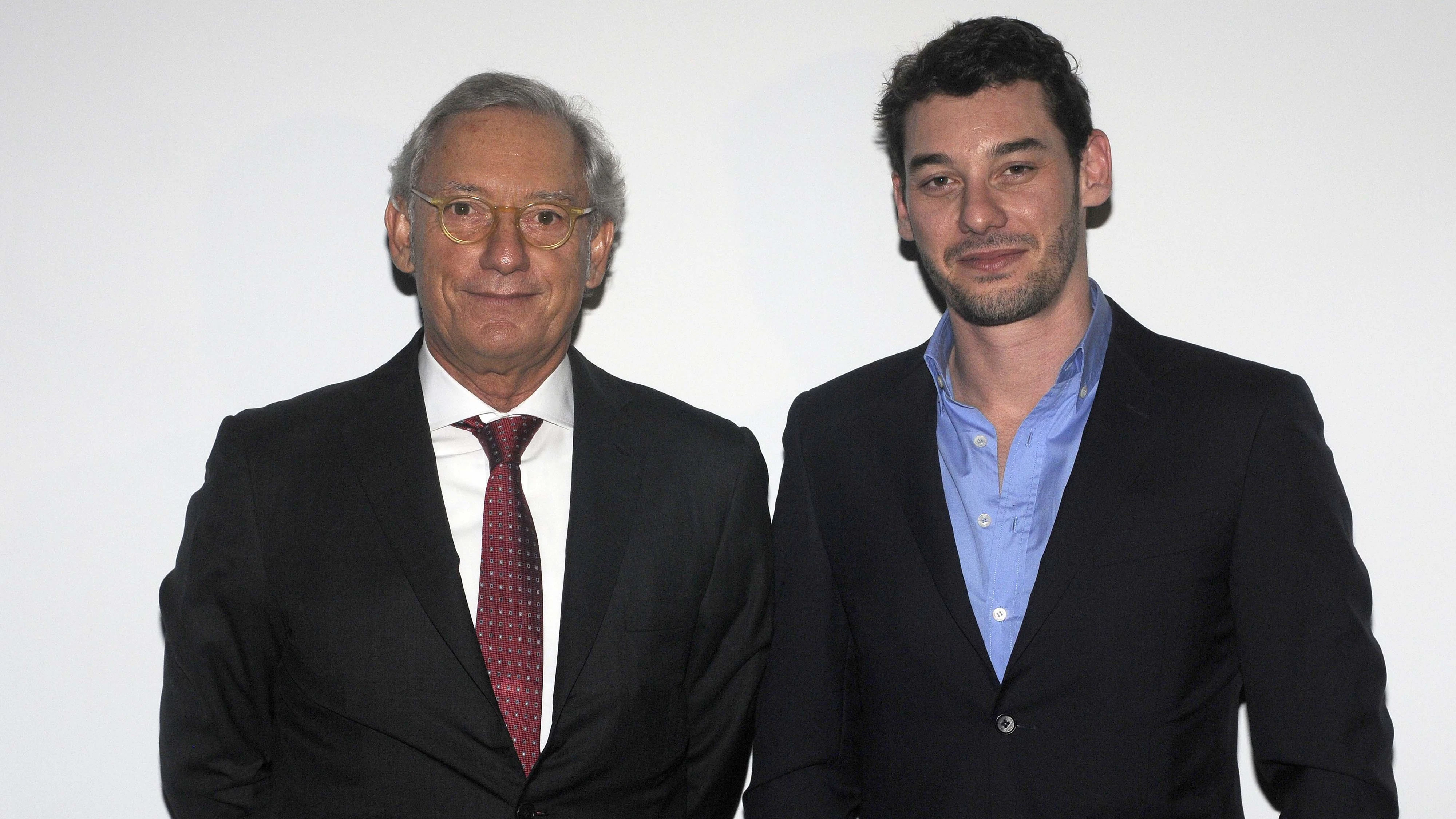 Mango-Gründer Isak Andic und Sohn Jonathan bei einer Mango-Modenschau in Barcelona 2013.