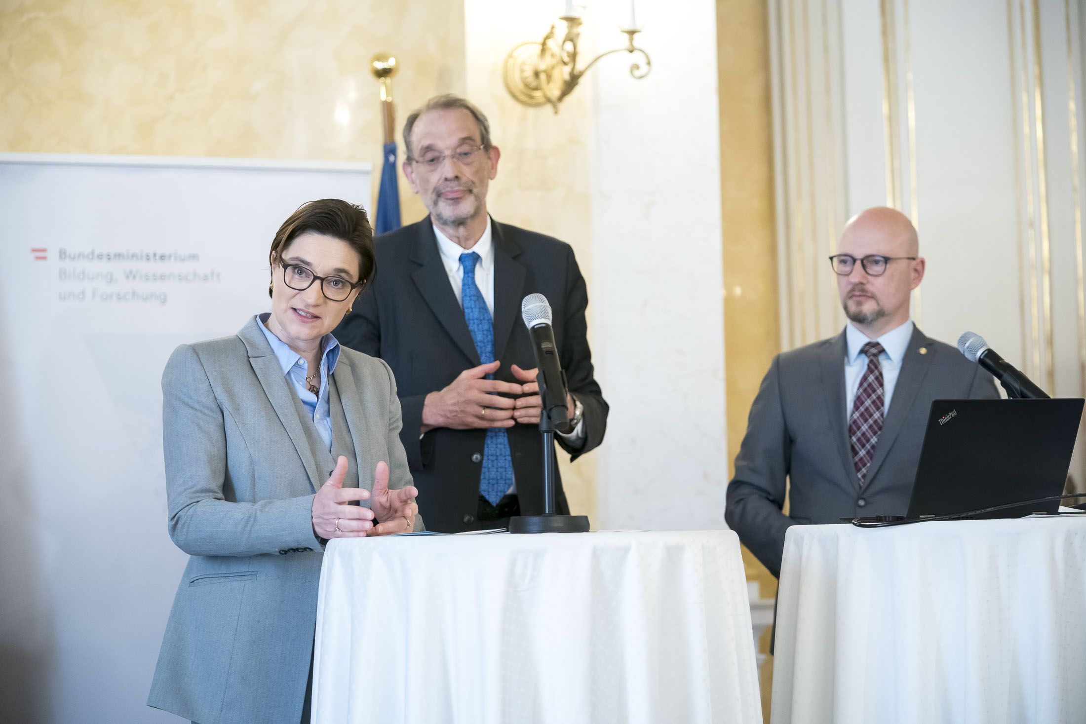 Heute.at - ORF-Knaller: Lisa Totzauer steigt gegen Pig in den Ring
