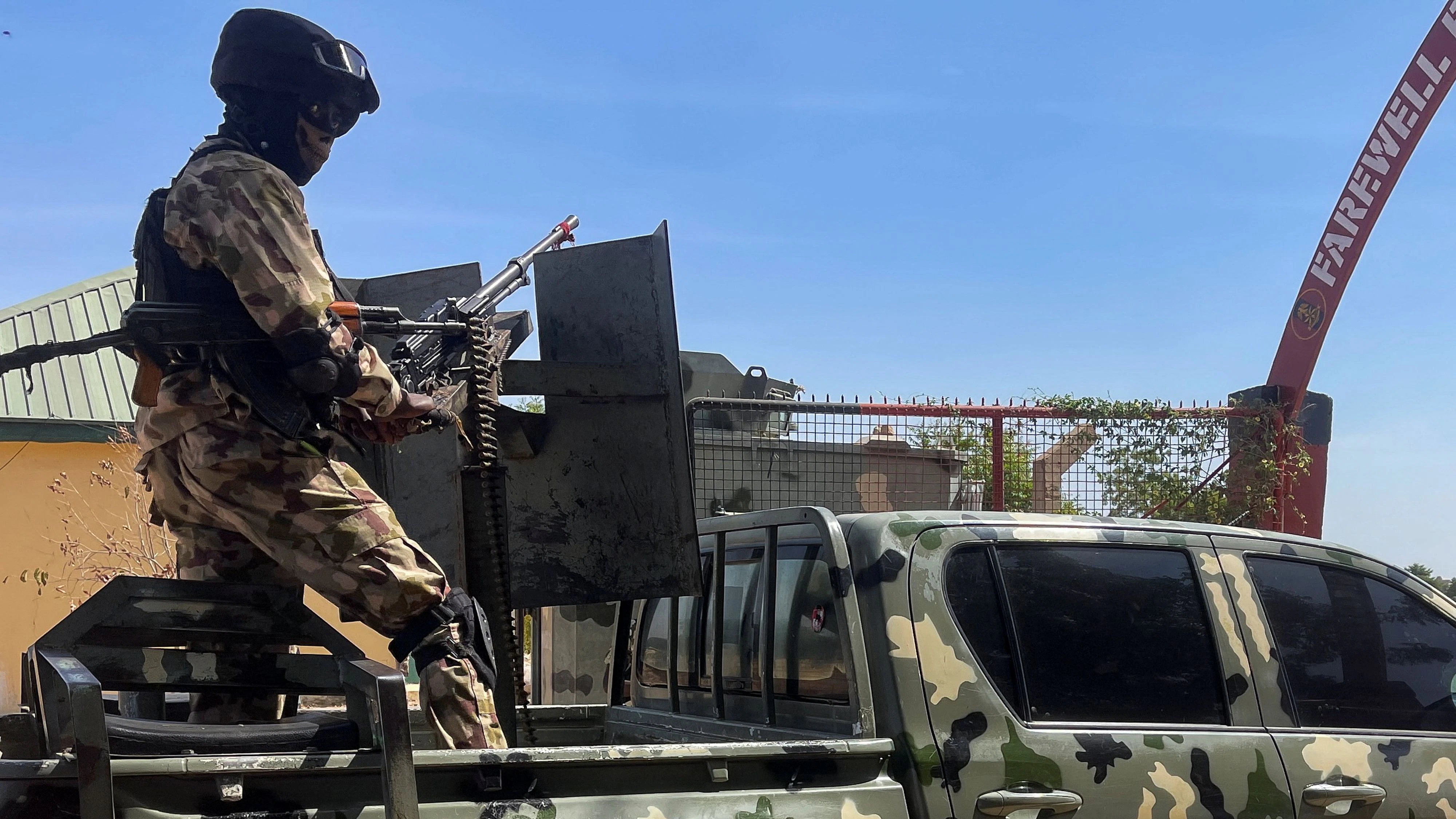 Laut der nigerianischen Armee wurden im Norden des Landes bei Luftschlägen 175 IS-Kämpfer getötet. (Symbolbild)
