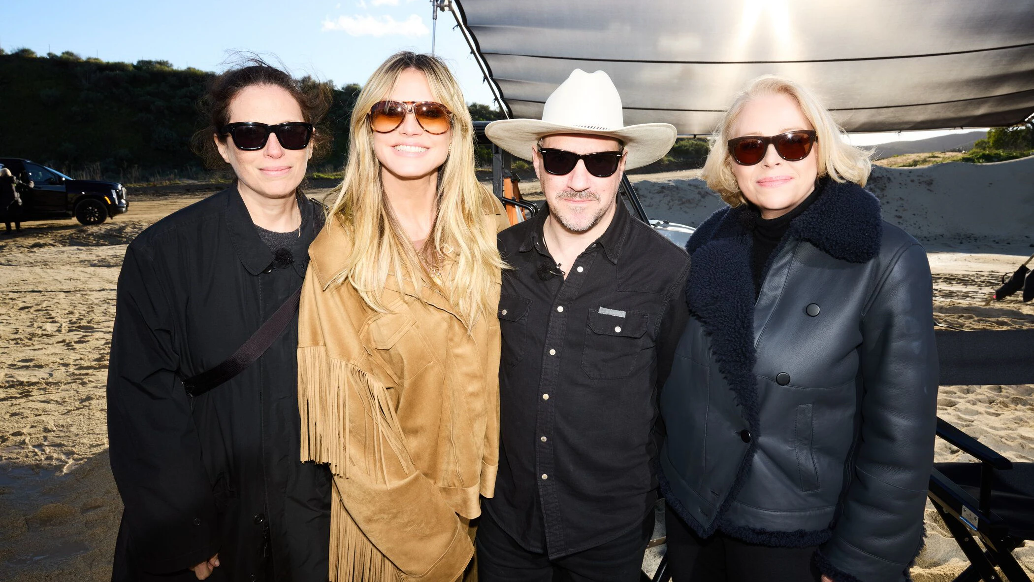 Fotografin Sofia Sanchez, Heidi Klum, Fotograf Mauro Mongiello und Harper’s Bazaar Chefredakteurin Kerstin Schneider (v.l.n.r.) am Set vom Covershooting der Gewinnerbilder. 