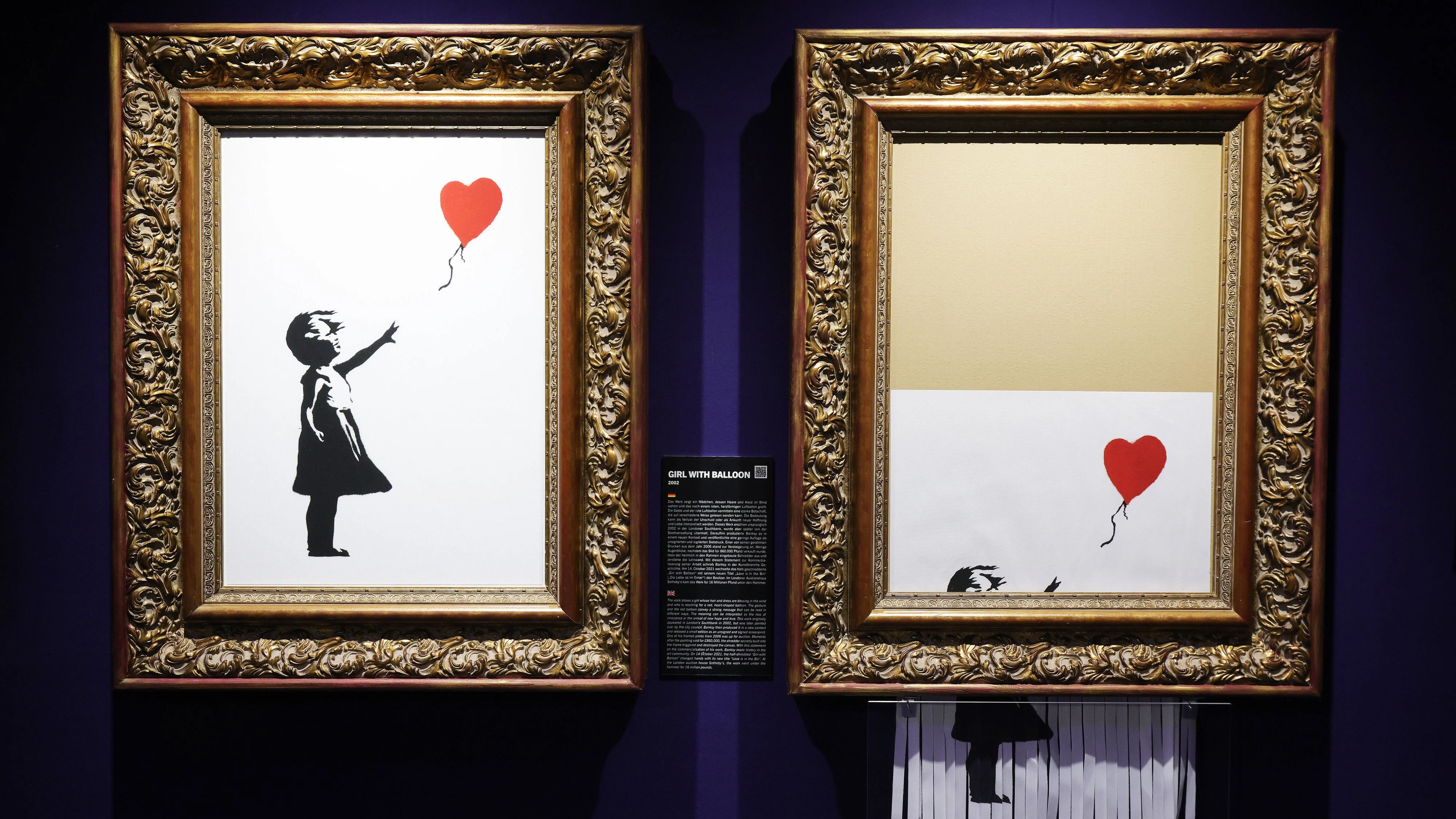 18.10.2022, Deutschland, NRW, Mülheim, Kunst, Kultur, Ausstellungen, Street Art, Graffiti, Banksy, Ausstellung öThe Mystery of Banksy - A Genius Mind mit Graffitis, Fotografien, Skulpturen, Videoinstallationen und Drucken. Banksy ist ein weltberühmter aber anonymer Künstler, ein Phantom und Mysterium. LOVE IS IN THE BIN - GIRL WITH BALLON, Mülheim NRW Deutschland *** 18 10 2022, Germany, NRW, Mülheim, art, culture, exhibitions, street art, graffiti, Banksy, exhibition öThe Mystery of Banksy A Genius Mind with graffiti, photographs, sculptures, video installations and prints Banksy is a world famous but anonymous artist, a phantom and mystery LOVE IS IN THE BIN GIRL WITH BALLON, Mülheim NRW Germany Copyright: xRalfxIbing/SnowfieldxPhotographyx SF181022BanksyR76