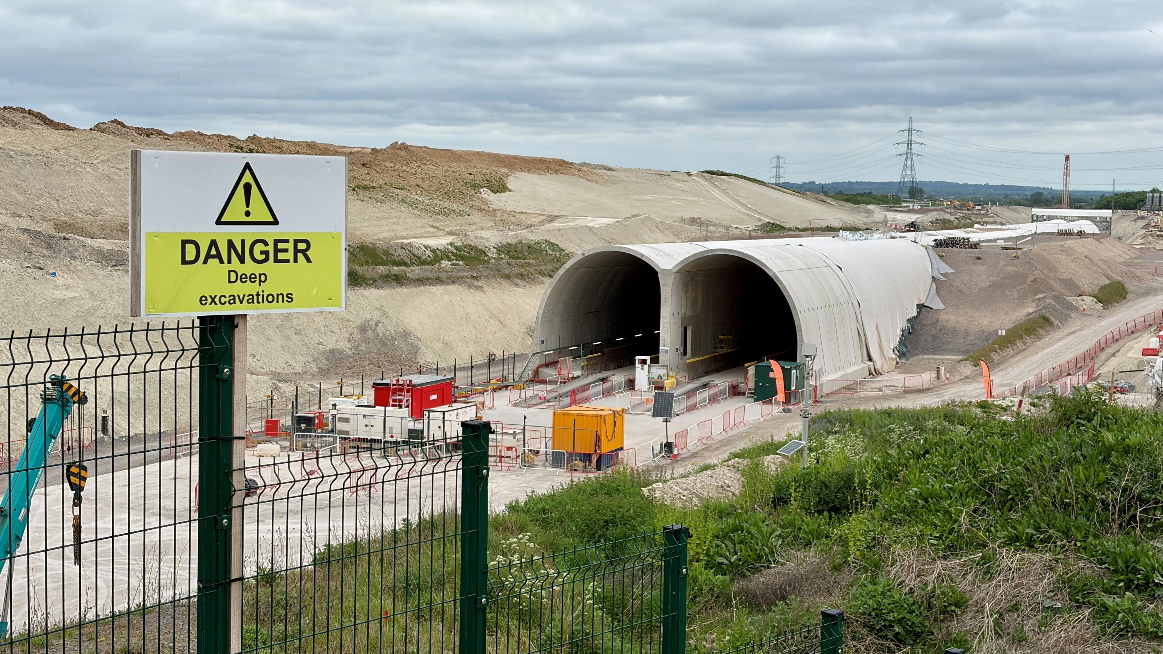 Construction continues on a section of tunnelling along the HS2 railway in Wendover, Britain, May 10, 2026. REUTERS/Suzanne Plunkett