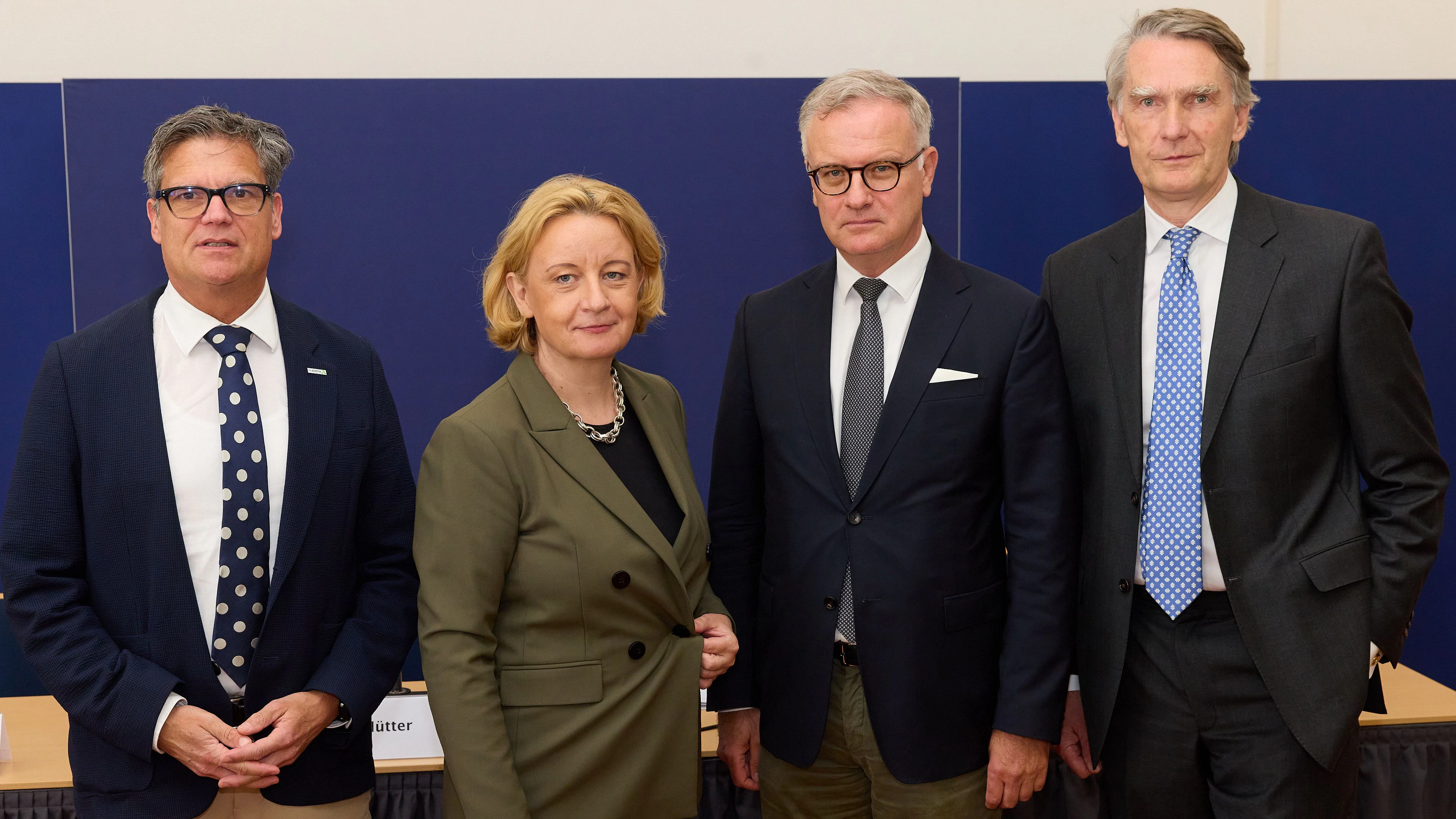 Uni-Chefs wehren sich: Jens Schneider (TU Wien), Brigitte Hütter (Kunstuni Linz), Markus Müller (MedUni Wien), Sebastian Schütze (Uni Wien)