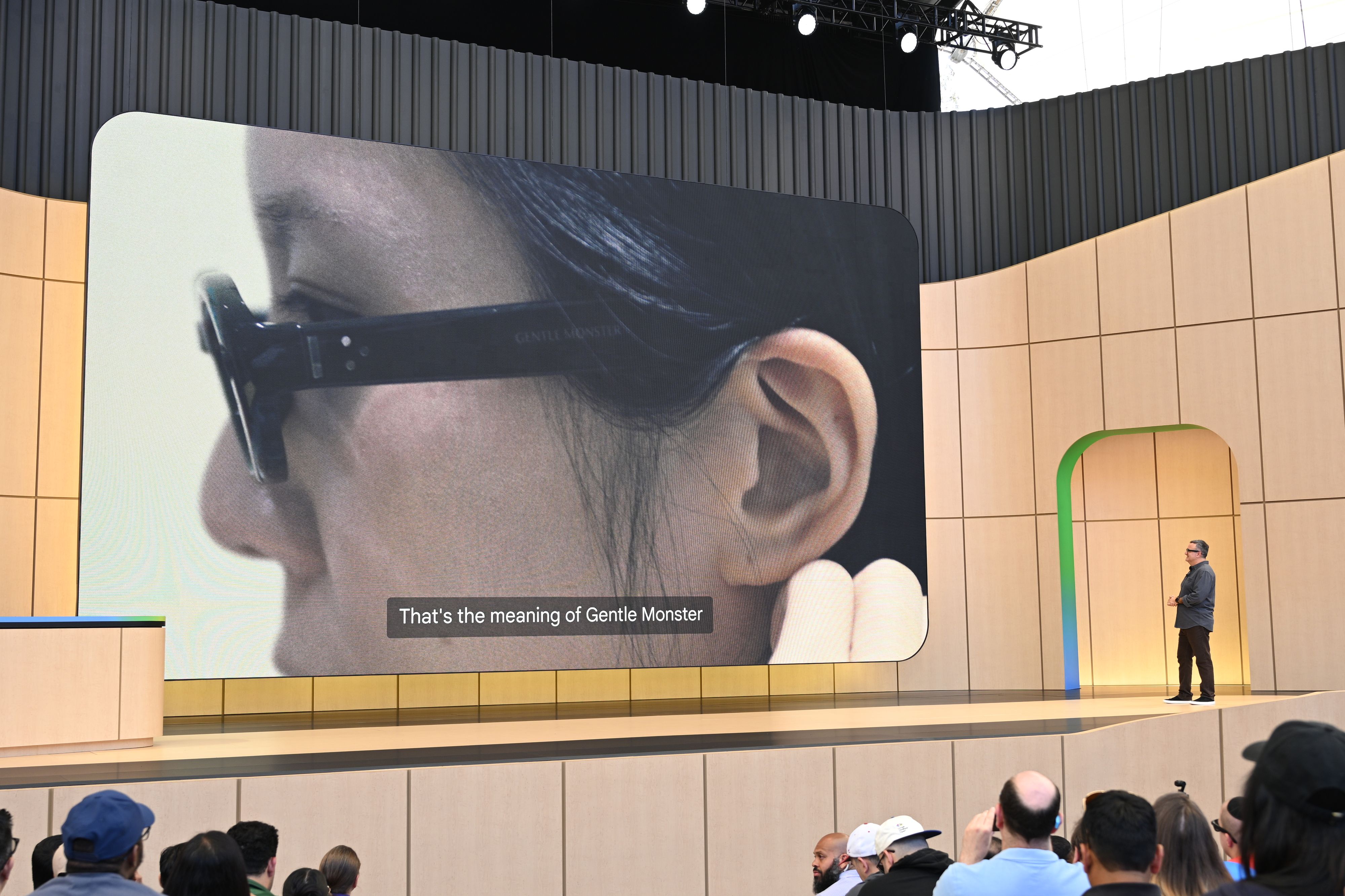 Heute.at - KI, 2 Designs – So sehen Googles neue Smart Glasses aus