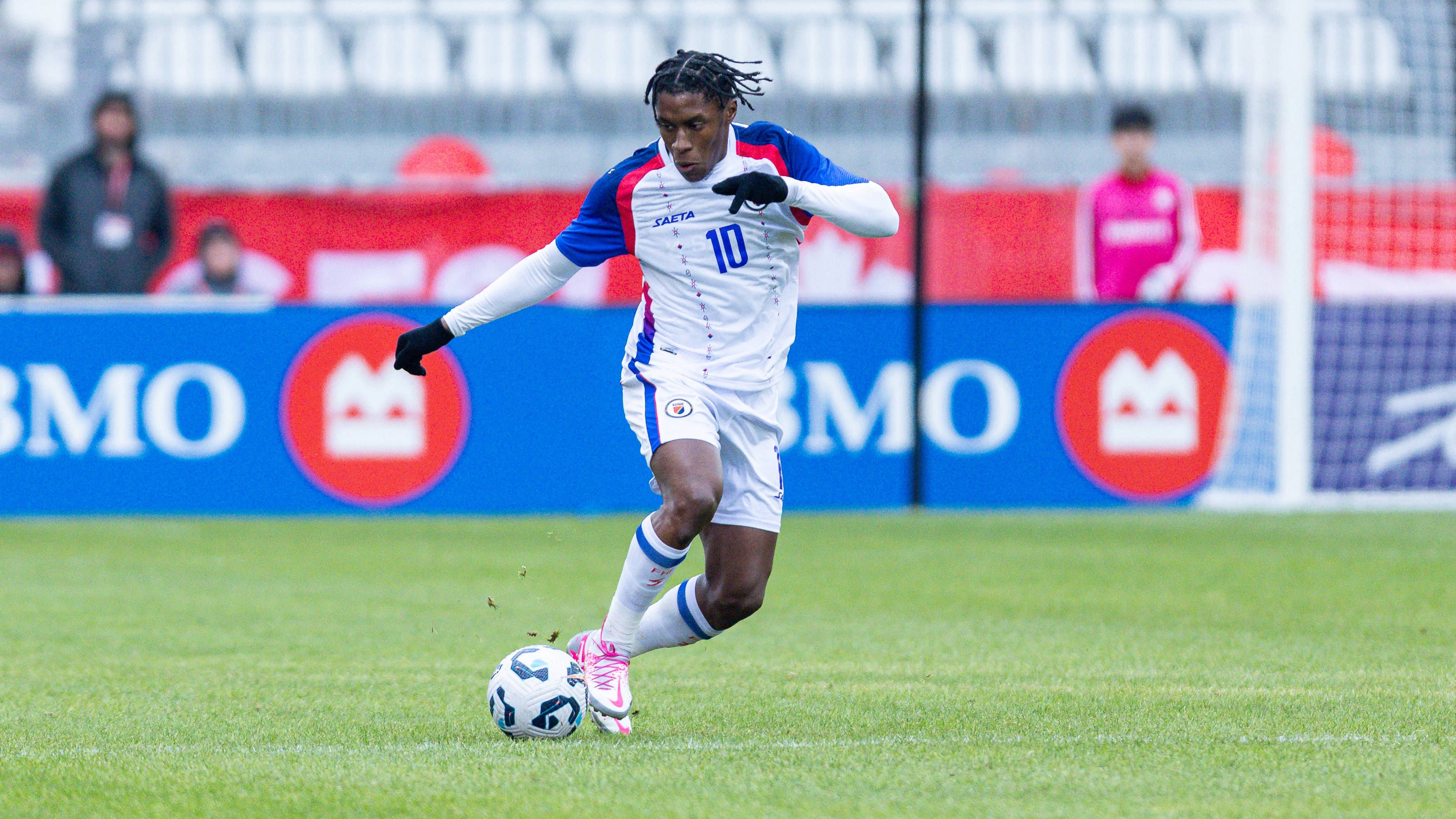 Jean-Ricner Bellegarde  im Dress von Haiti. 