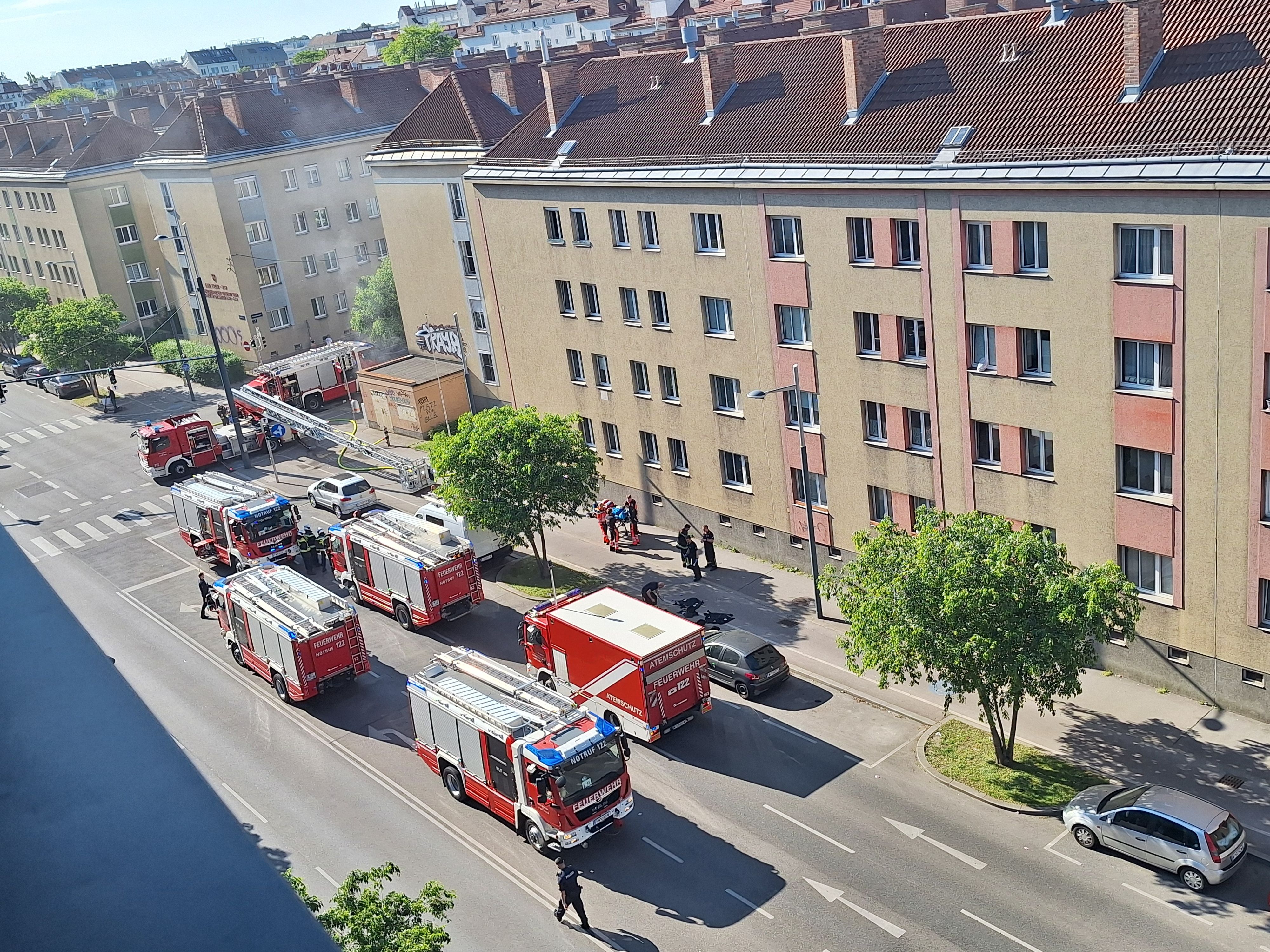 Heute.at - Kellerbrand in Favoriten reißt Bewohner aus dem Schlaf