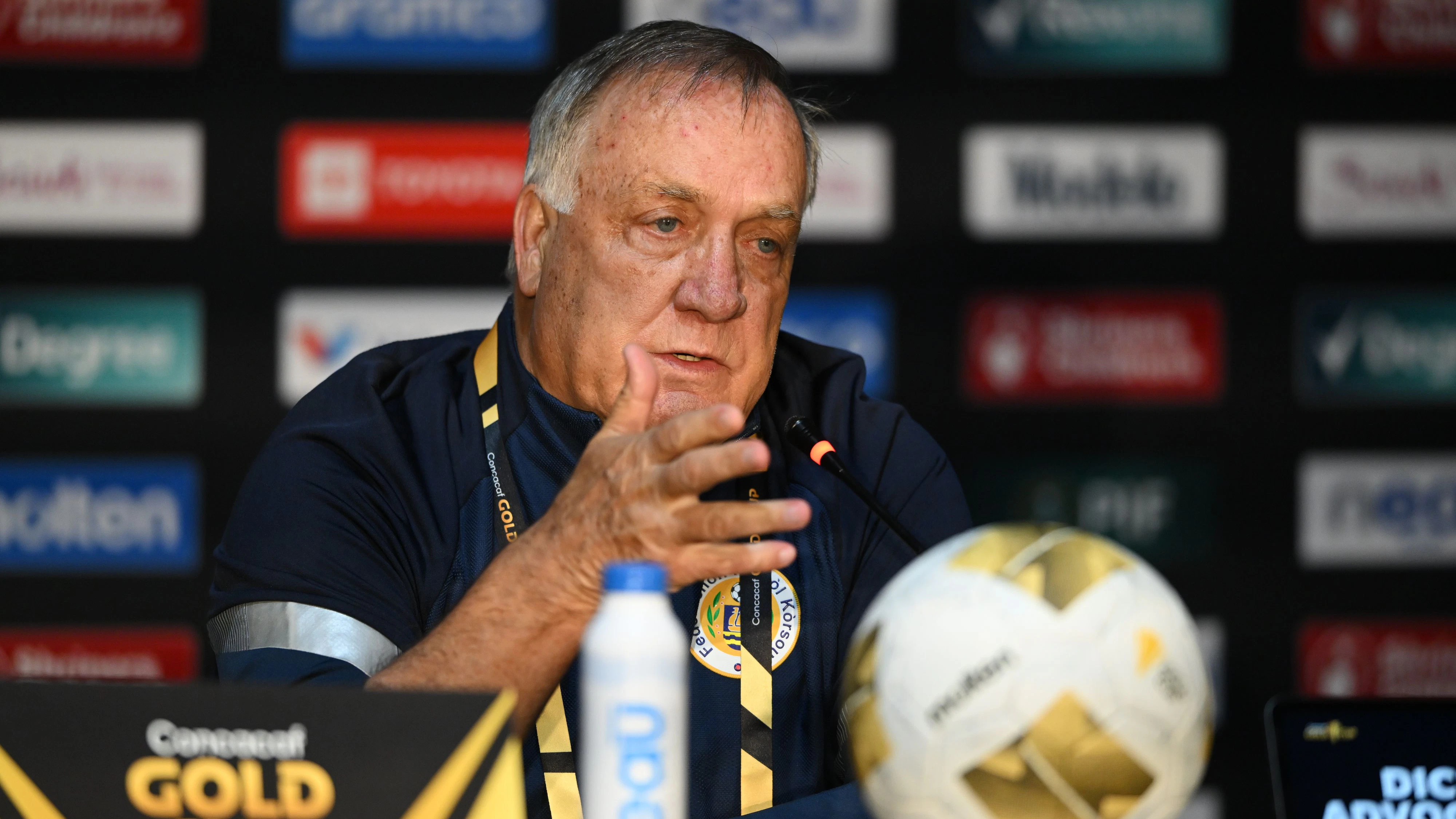 Dick Advocaat ist kurz vor der WM wieder der Teamchef von Curacao geworden. 
