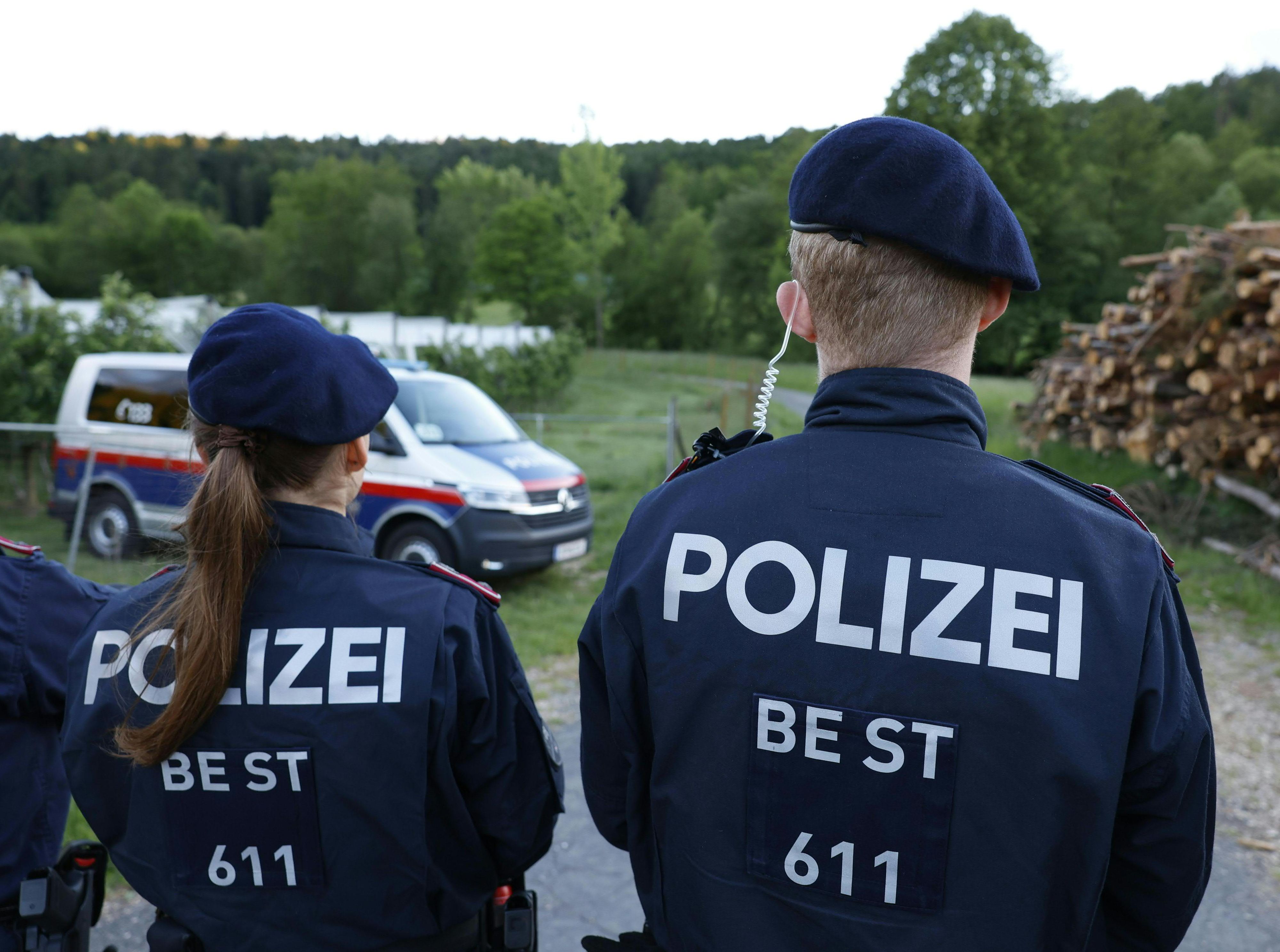 Die Polizei hat den Tatort in Gersdorf an der Feistritz abgesperrt.