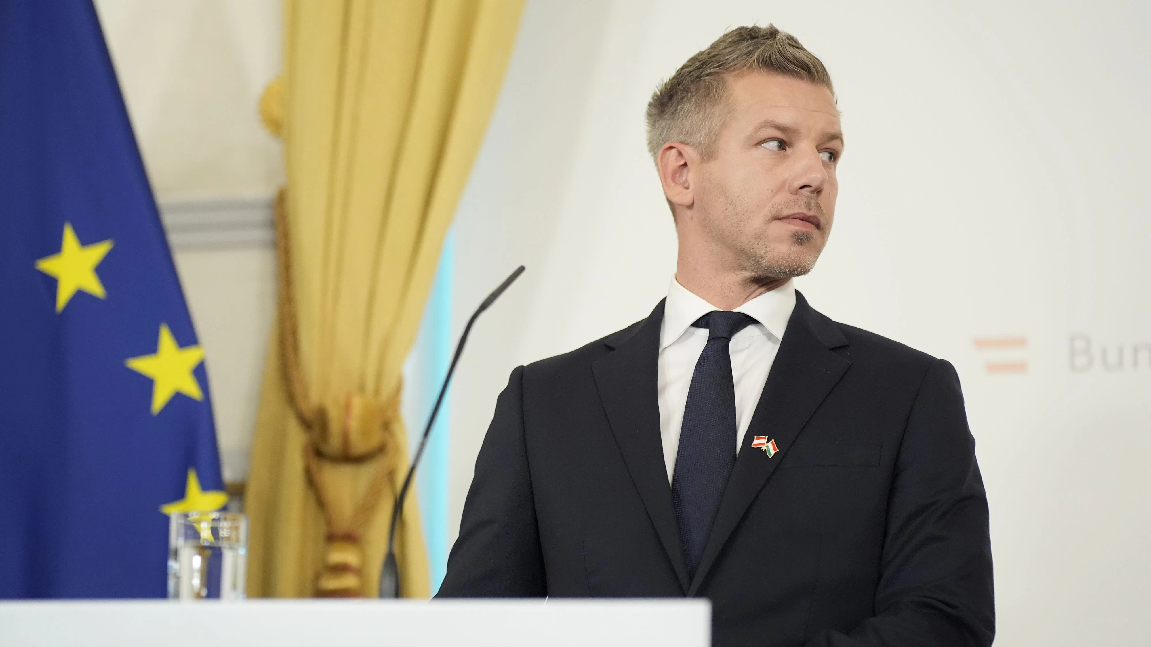 Bei einer gemeinsamen Pressekonferenz gaben Stocker und Magyar Details der Gespräche bekannt. Im Anschluss folgt ein Arbeitsmittagessen mit Wirtschaftsvertretern. 