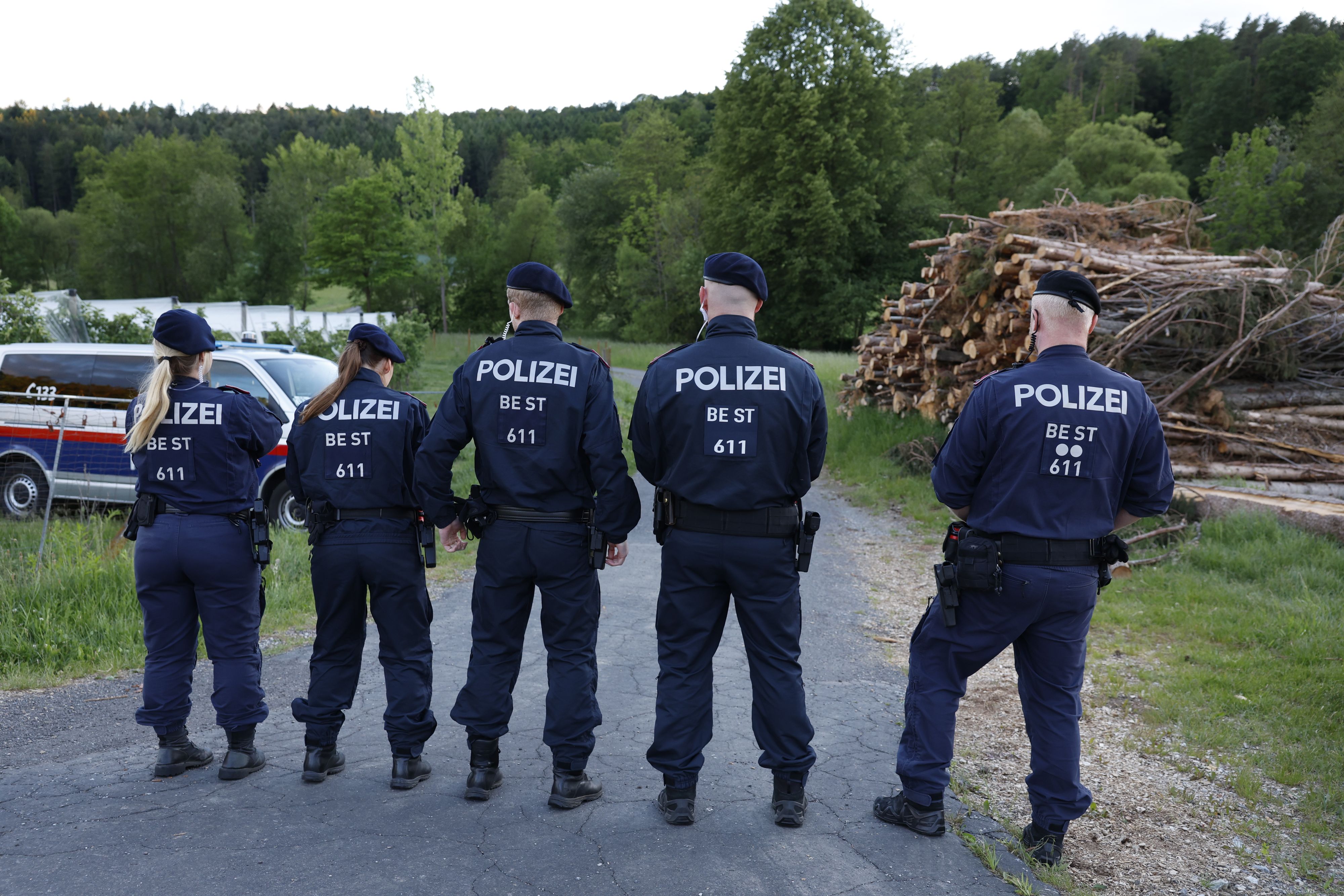 Wie berichtet, steht ein 64-jähriger Steirer im Verdacht, seine Frau erschossen zu haben. Das Landeskriminalamt hat nun die Ermittlungen aufgenommen.