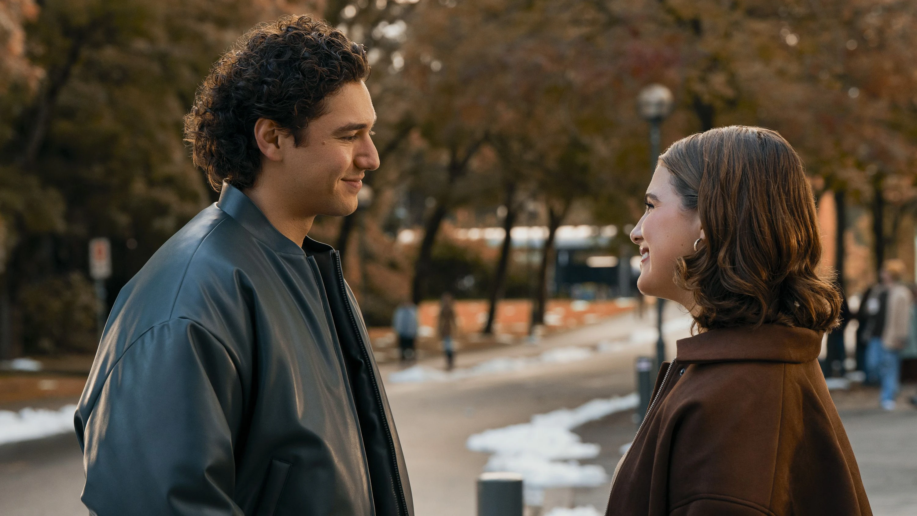 Garrett Graham (Belmont Cameli) and Hannah Wells (Ella Bright) in OFF CAMPUS Photo Credit: Liane Hentscher / Prime © Amazon Content Services LLC